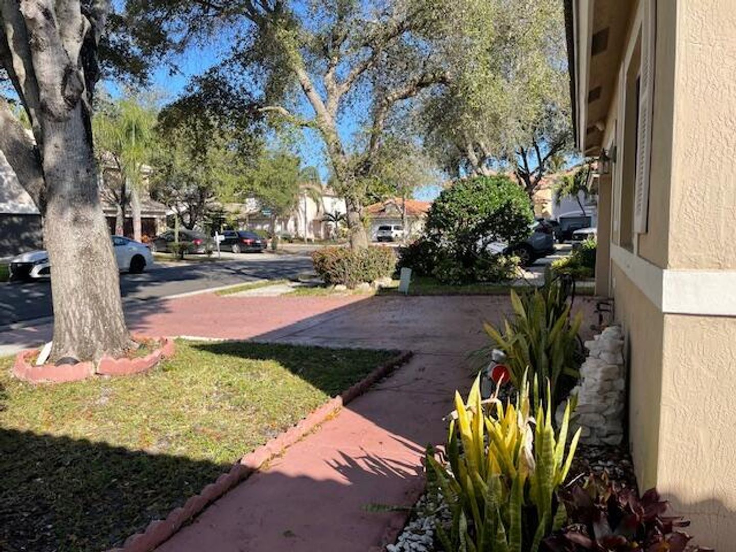 COCONUT CREEK House: 6352 NW 36TH AVE #6352