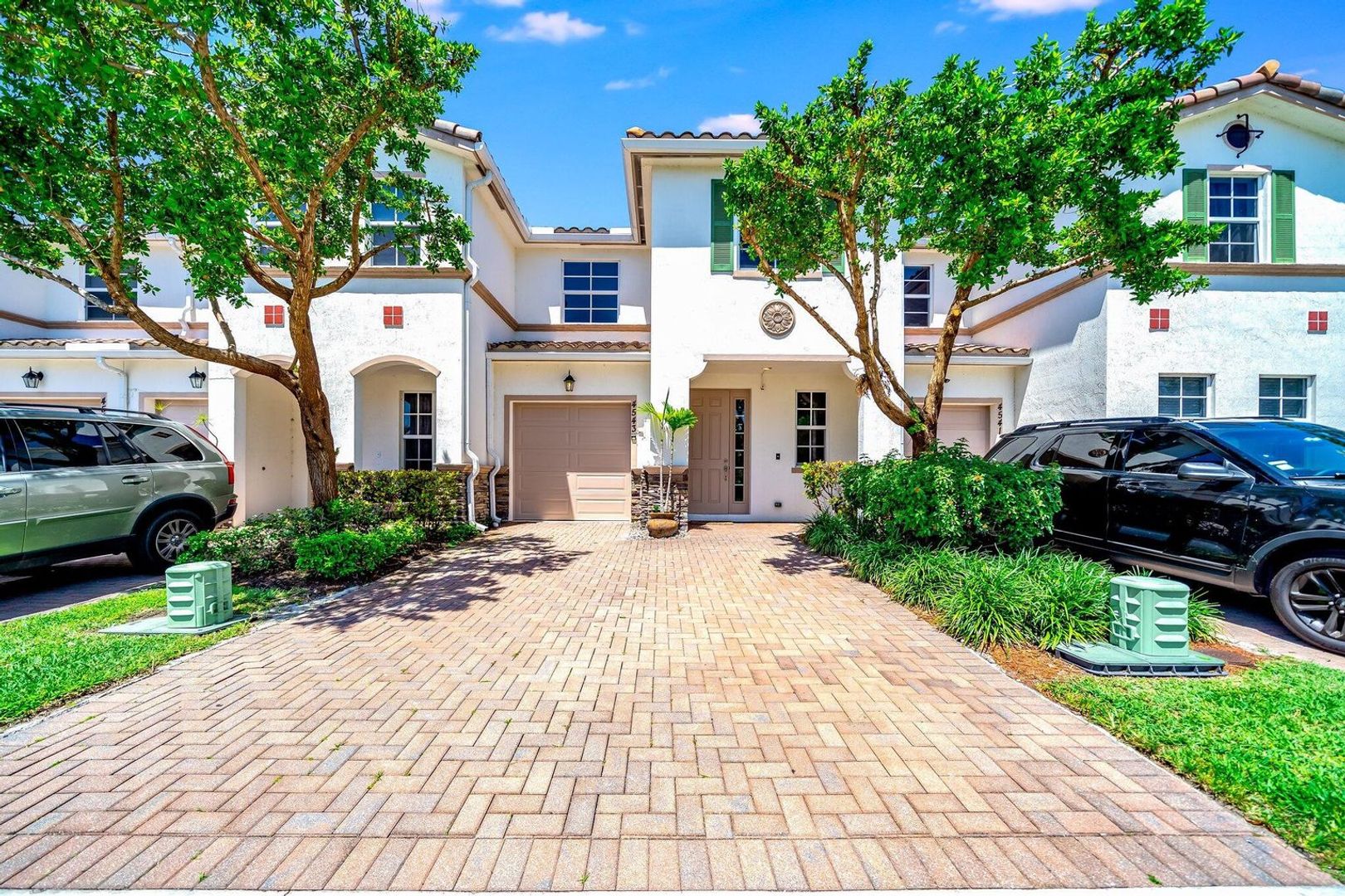 WEST PALM BEACH House: 4543 TARA COVE WAY