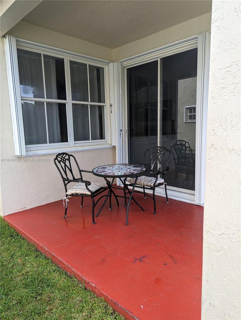 WESTON House: 876 SAND CREEK CIR #0