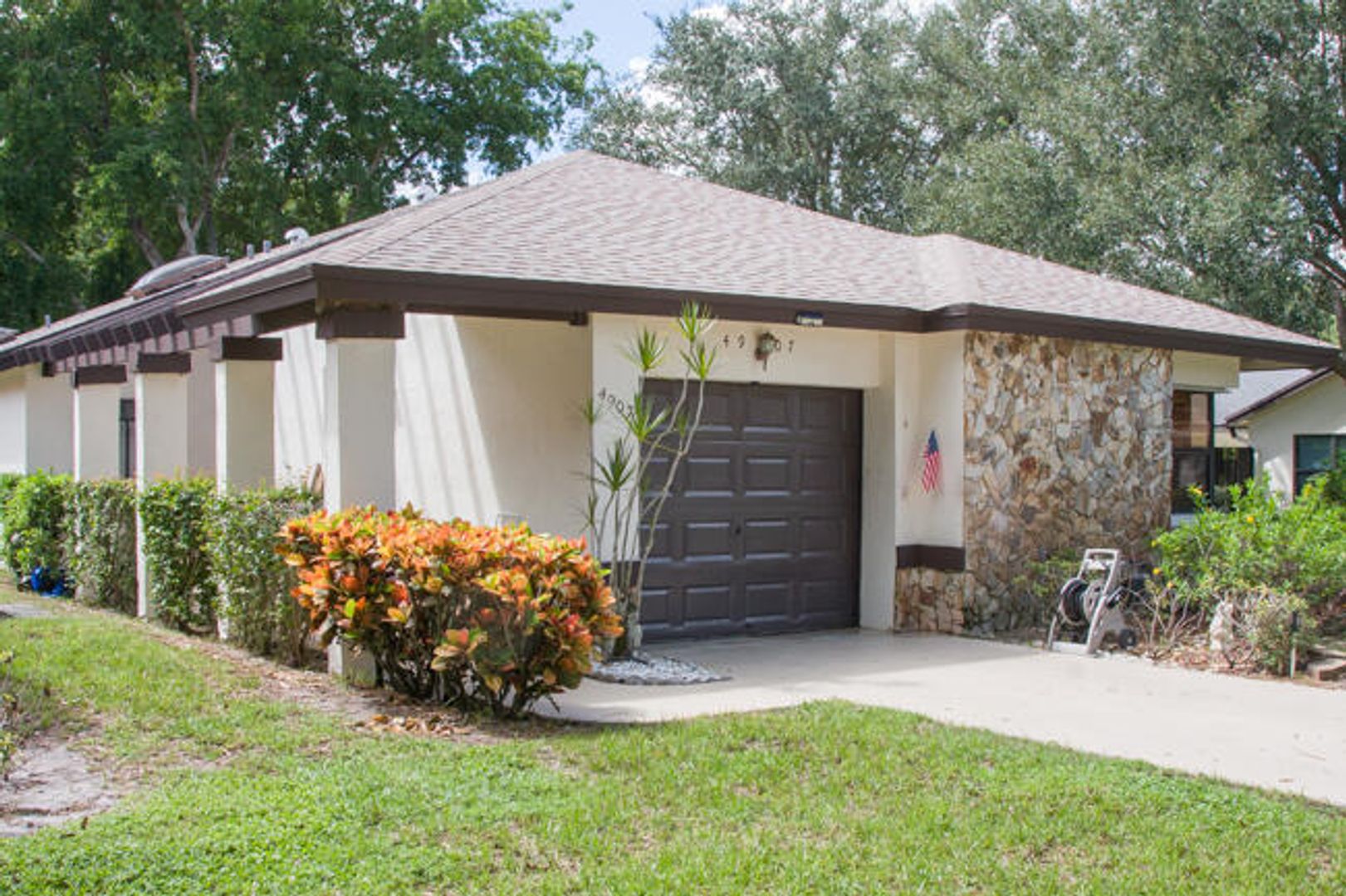 BOYNTON BEACH House: 4907 BOXWOOD CIR