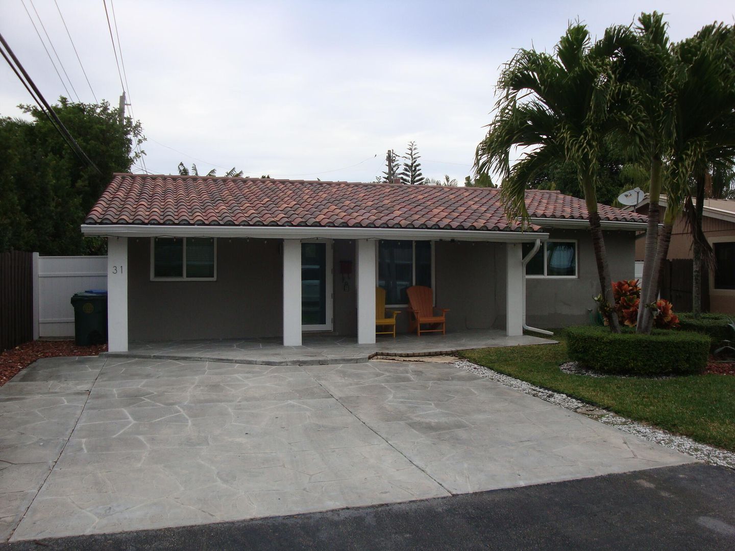 OAKLAND PARK House: 31 NE 48TH CT