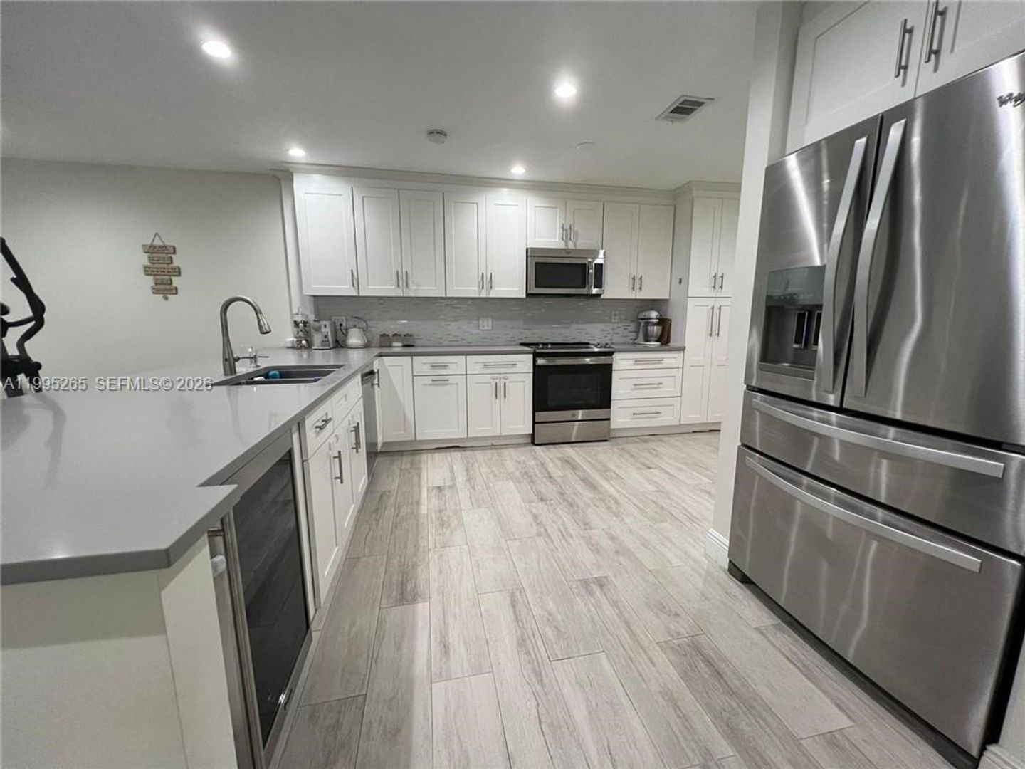HOLLYWOOD House: 307 BONNIE BRAE WAY #TOWNHOUSE 26
