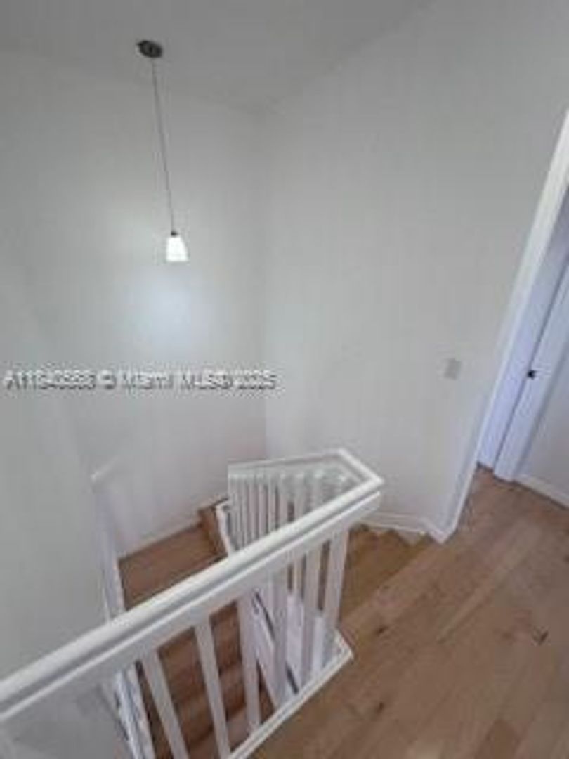 DANIA House: 4906 SCHOONER DR 5302