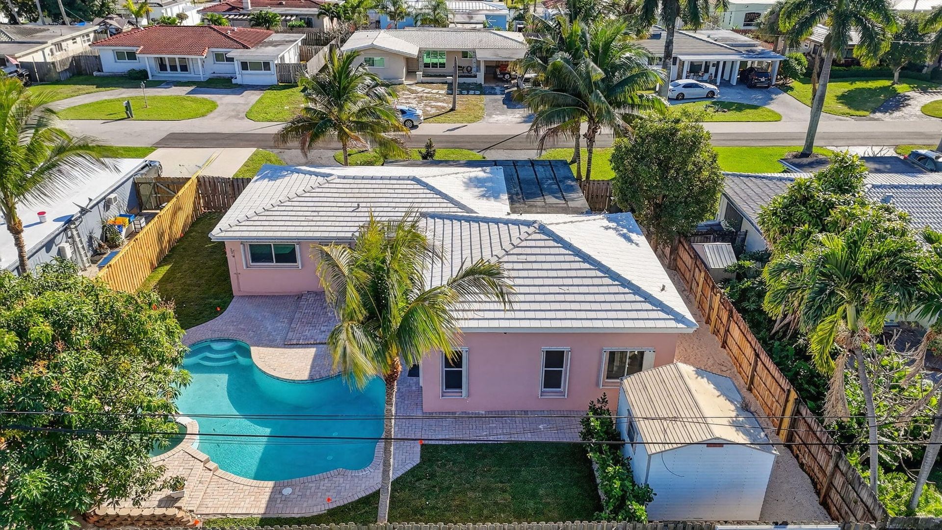Boca Raton House: 467 NE 31st Street