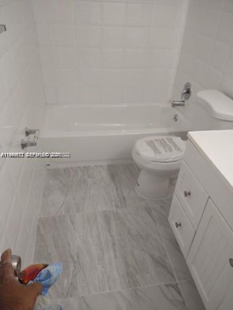 TAMARAC House: 7006 NW 78TH AVE # 1-2