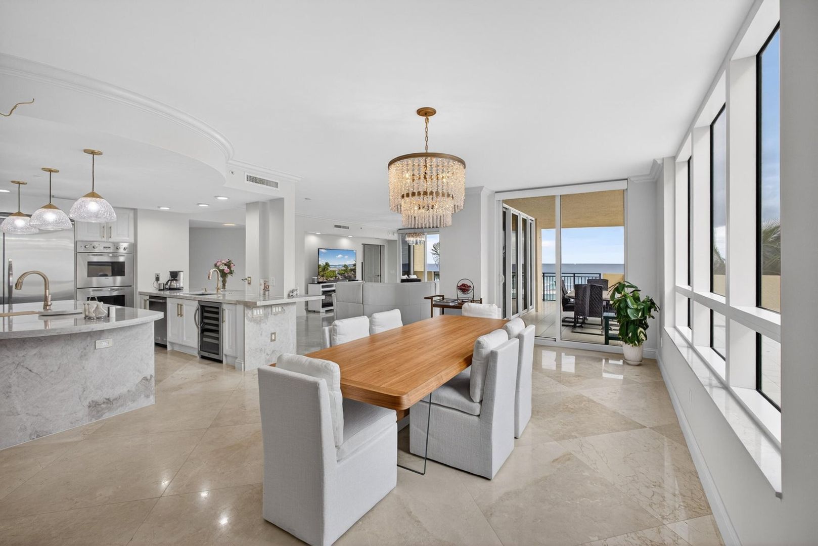 Singer Island House: 3800 N Ocean Drive 452