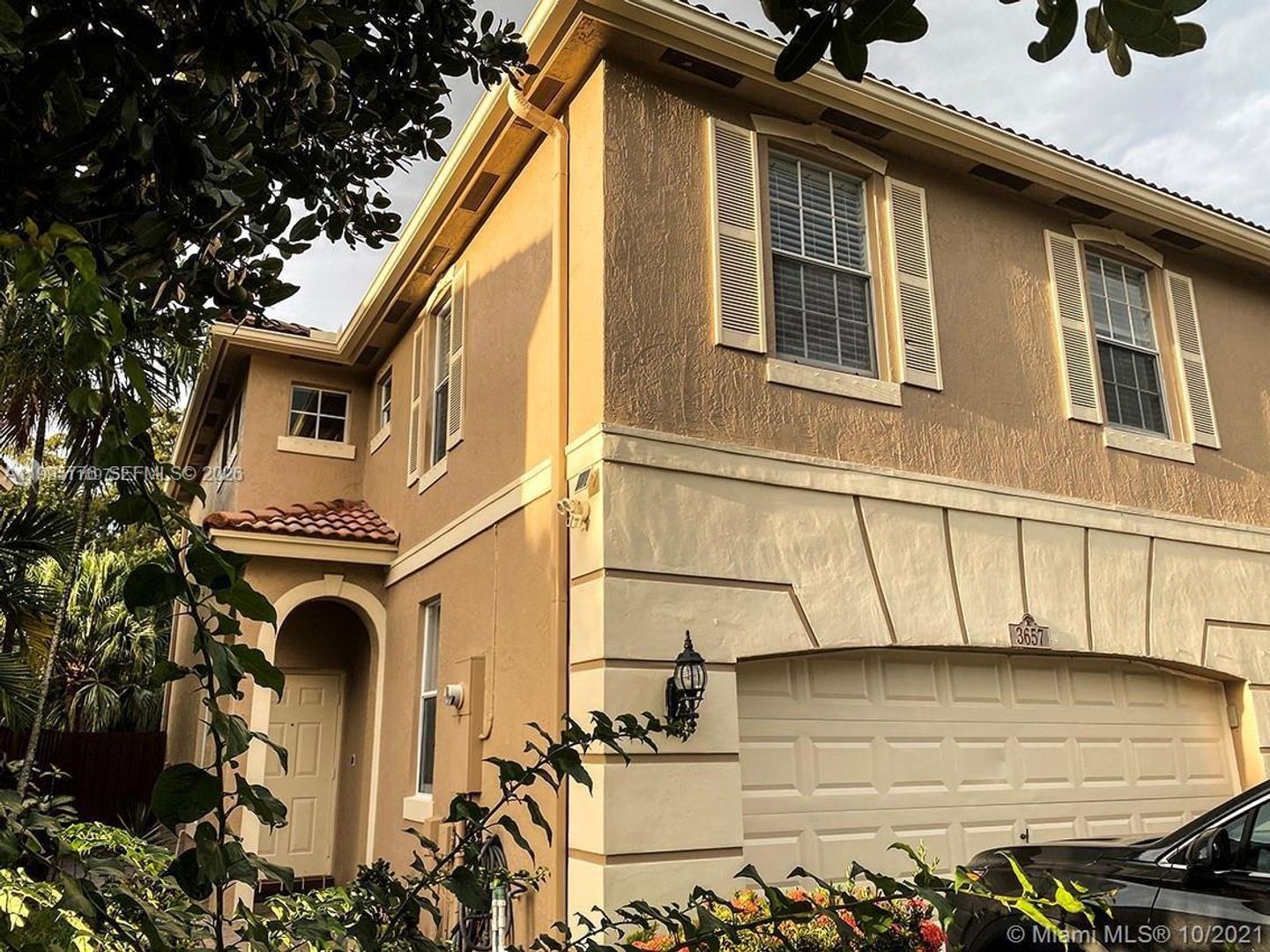 COCONUT CREEK House: 3657 ASPERWOOD CIR #3657