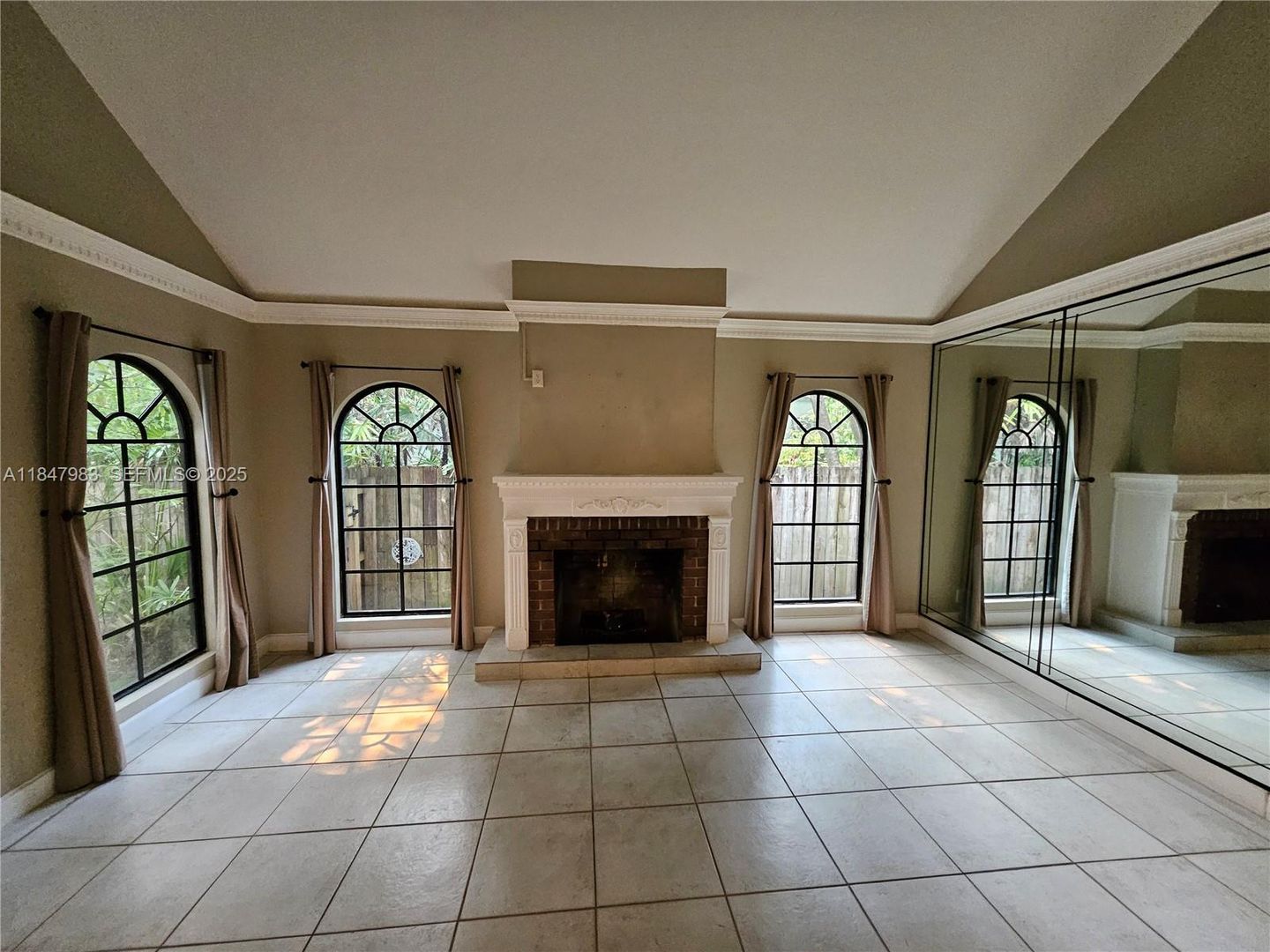 DANIA House: 38 SW 6TH ST #38