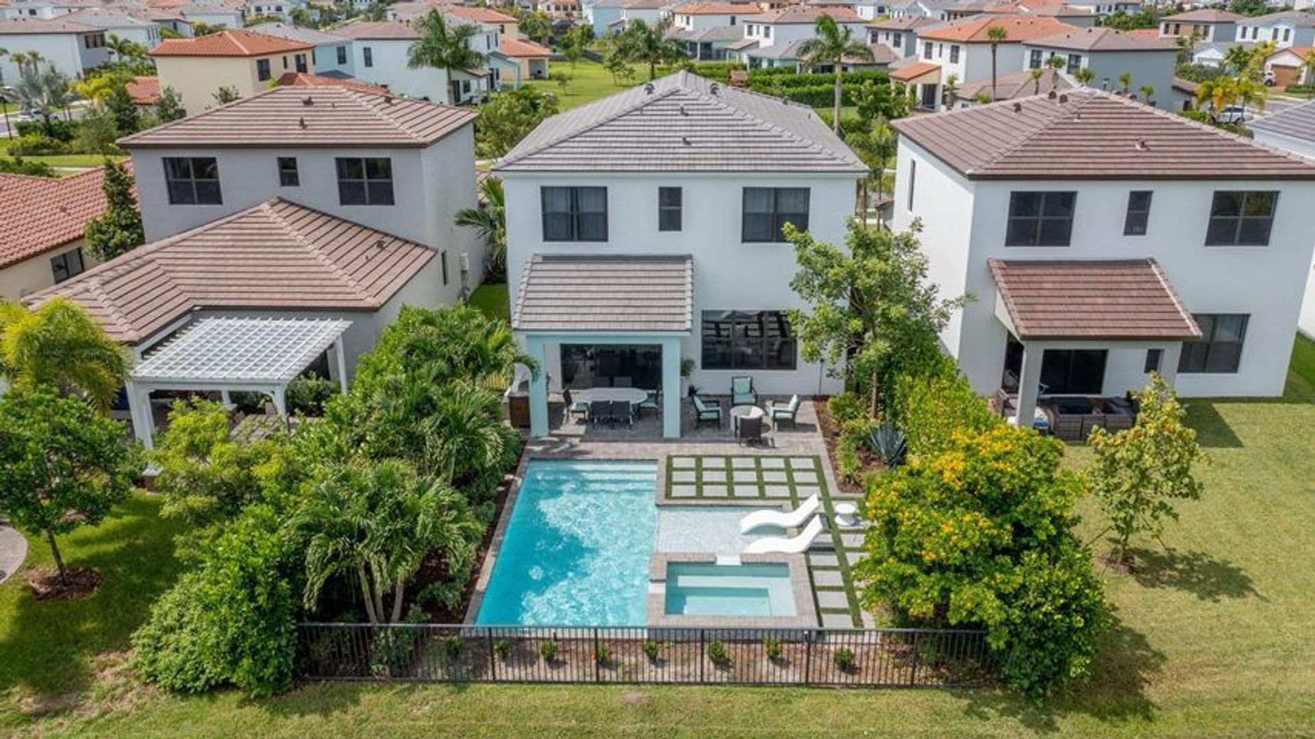 Westlake House: 4985 Coquina Place