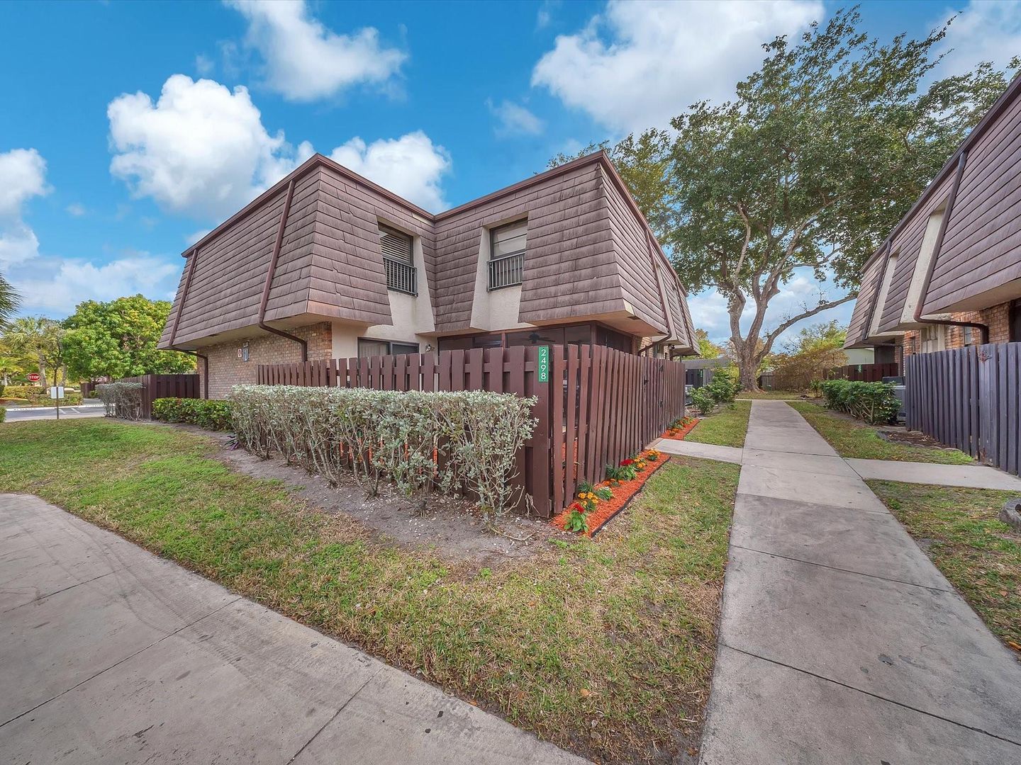 CORAL SPRINGS House: 2496 NW 99TH AVE