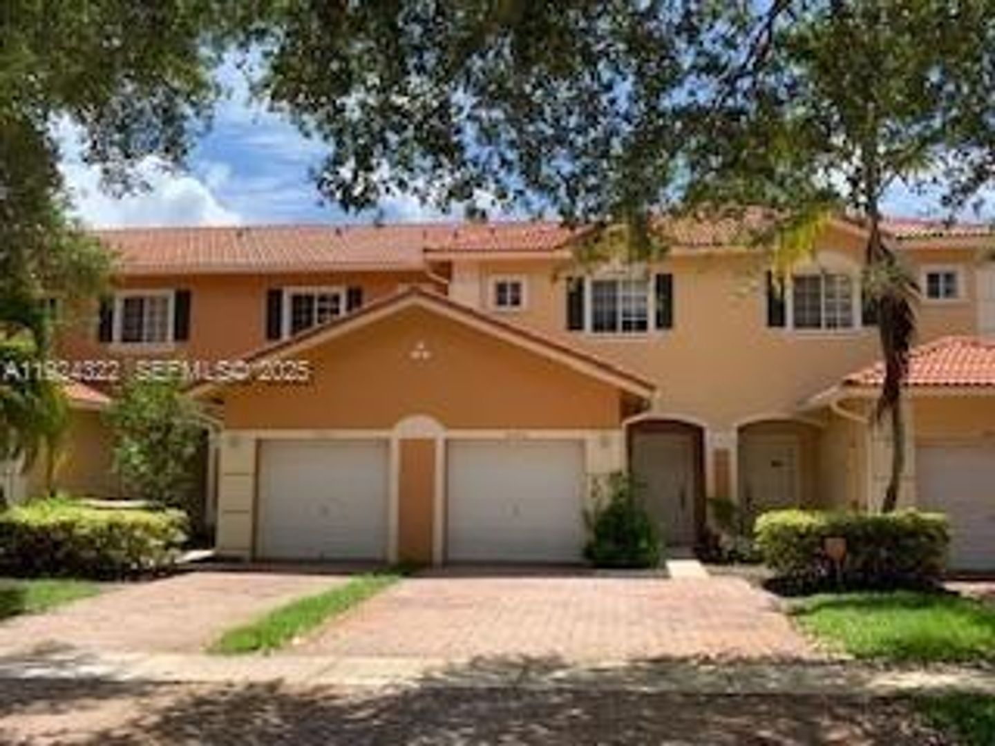 TAMARAC House: 6533 CATALINA LN #6533