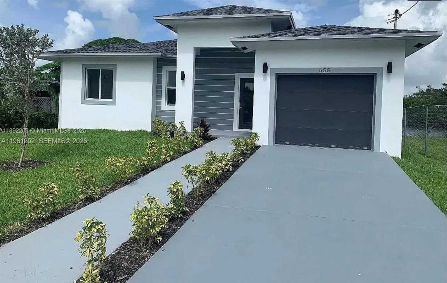 FORT LAUDERDALE House: 655 NW 24TH AVE