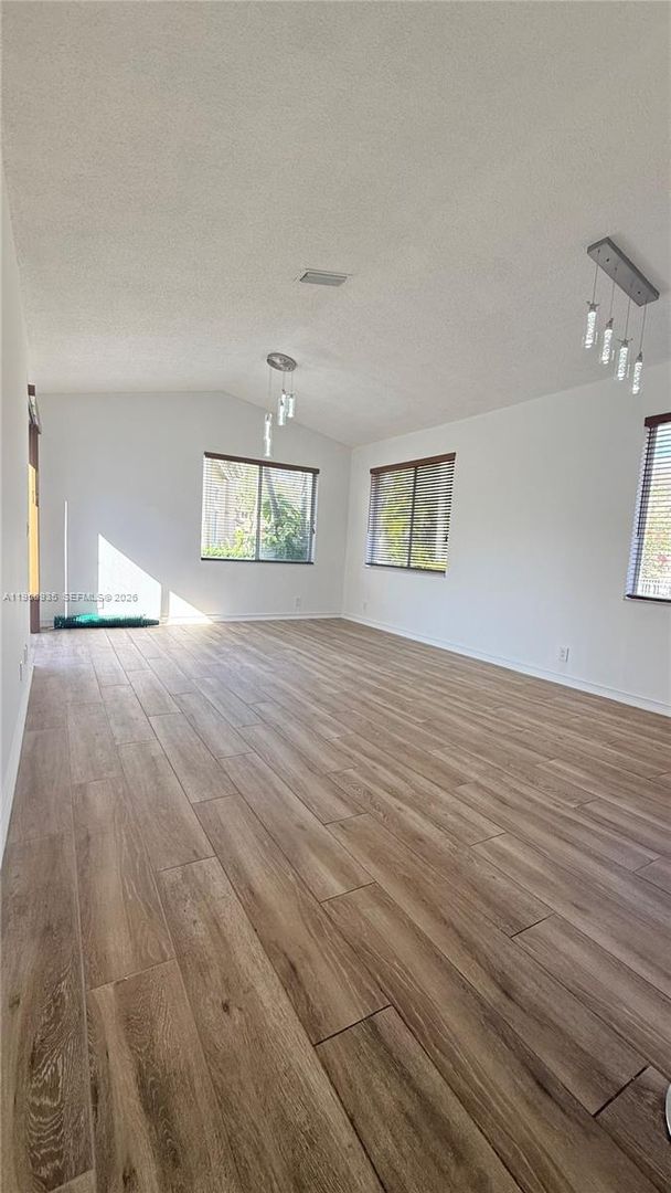 PEMBROKE PINES House: 15825 SW 11TH ST #15825