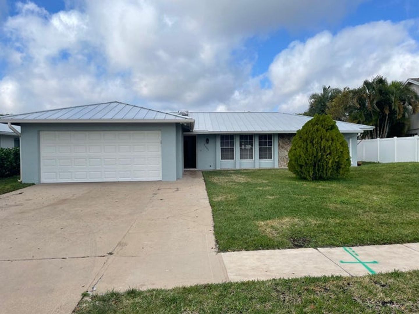 West Palm Beach House: 2601 W Carandis Road