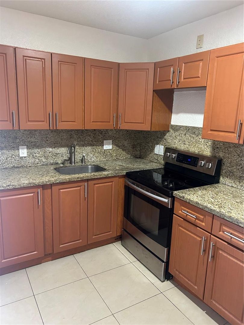 FORT LAUDERDALE House: 1501 LAUDERDALE VILLA