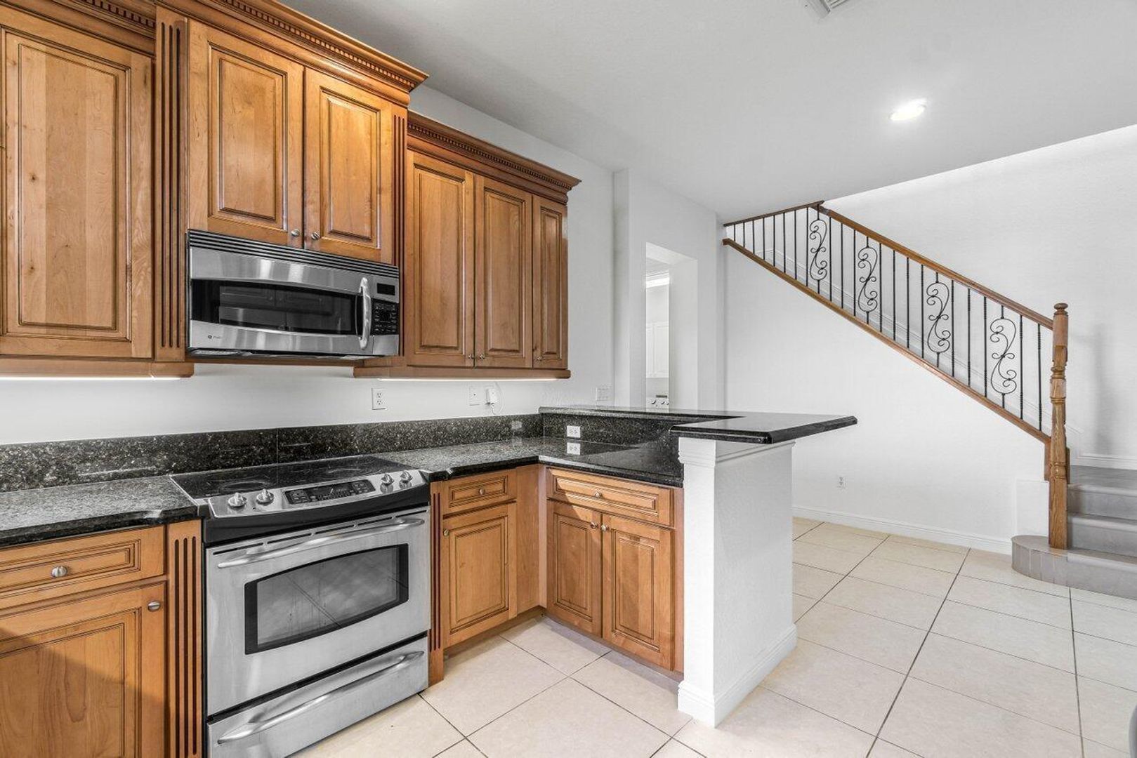 BOCA RATON House: 8343 NW 8TH TER #0
