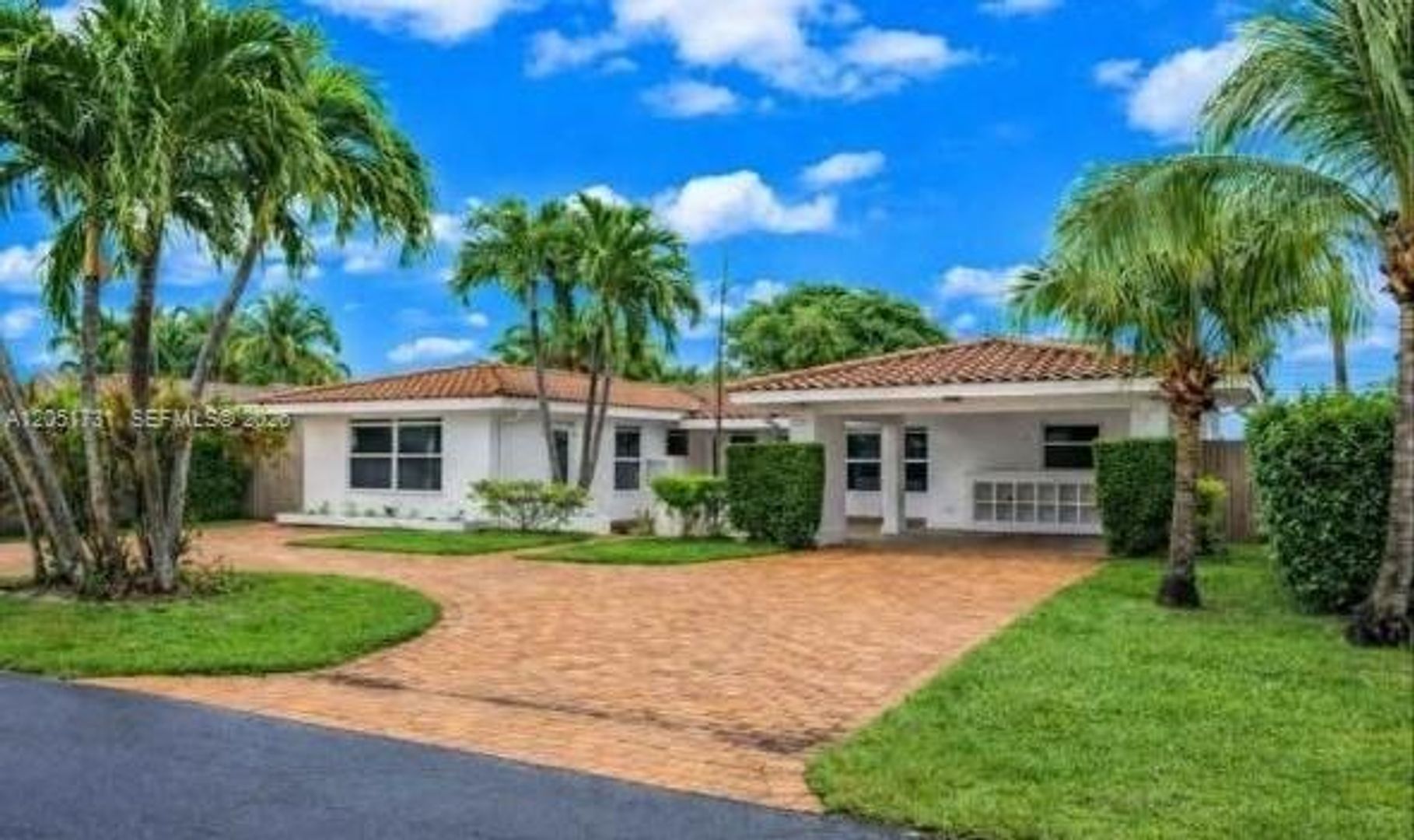 FORT LAUDERDALE House: 5340 NE 17TH TER # 1-2