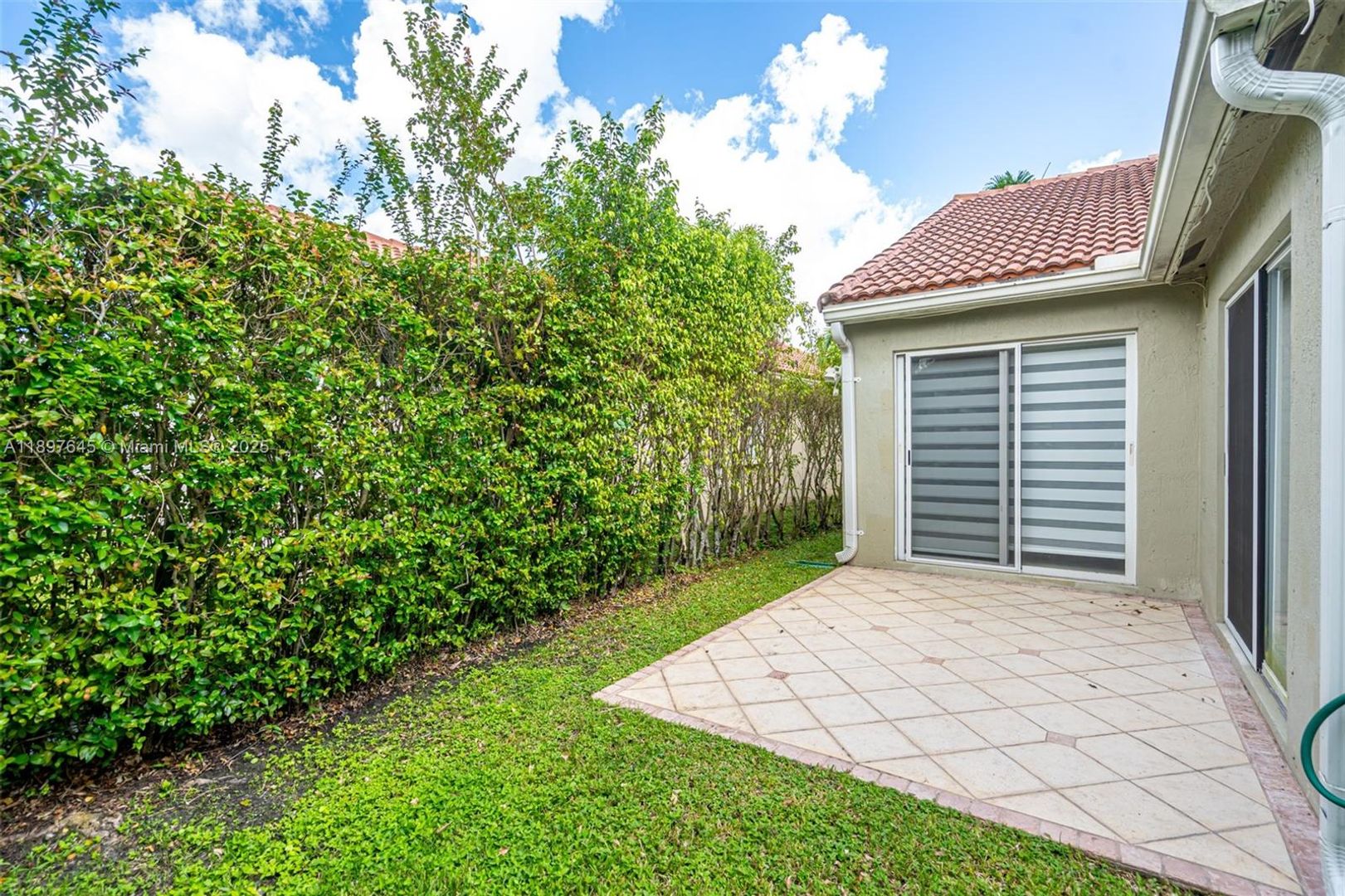 WESTON House: 1328 PLUMOSA WAY