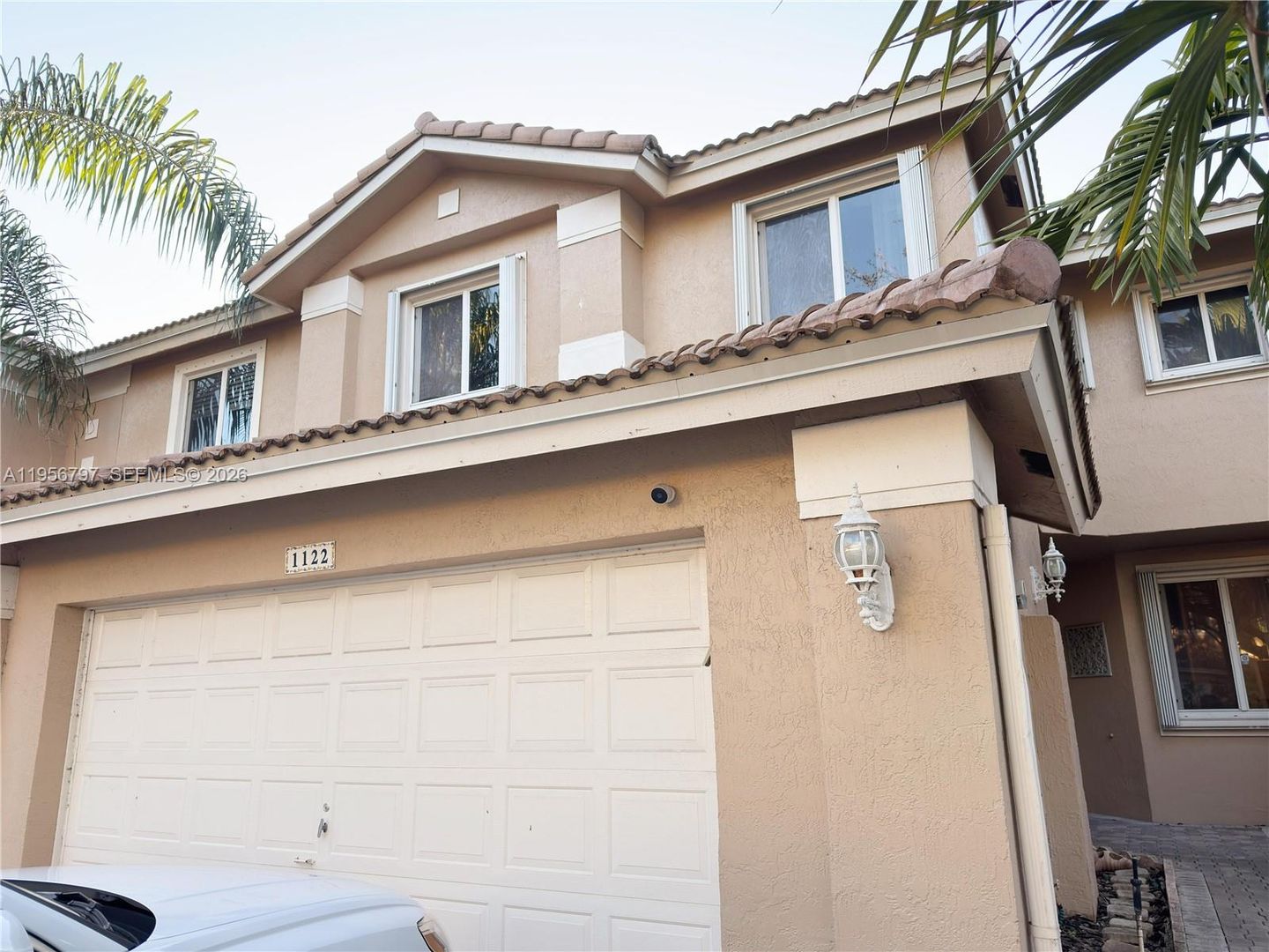 PEMBROKE PINES House: 1122 SW 158TH AVE #0