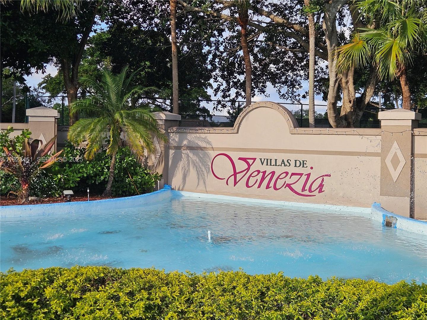 SUNRISE House: 9987 NOB HILL LN #9987