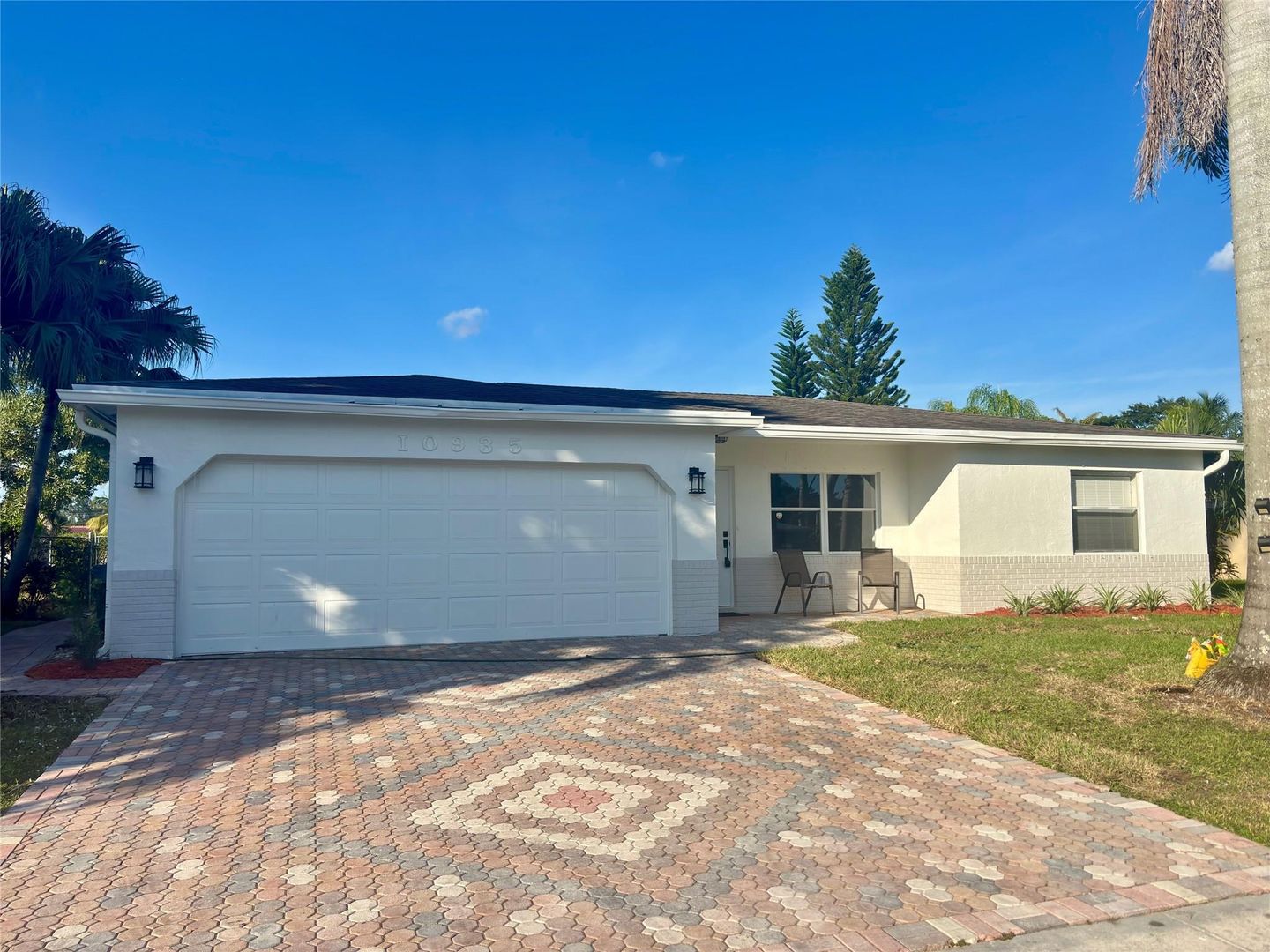 BOCA RATON House: 10935 GABLE ST