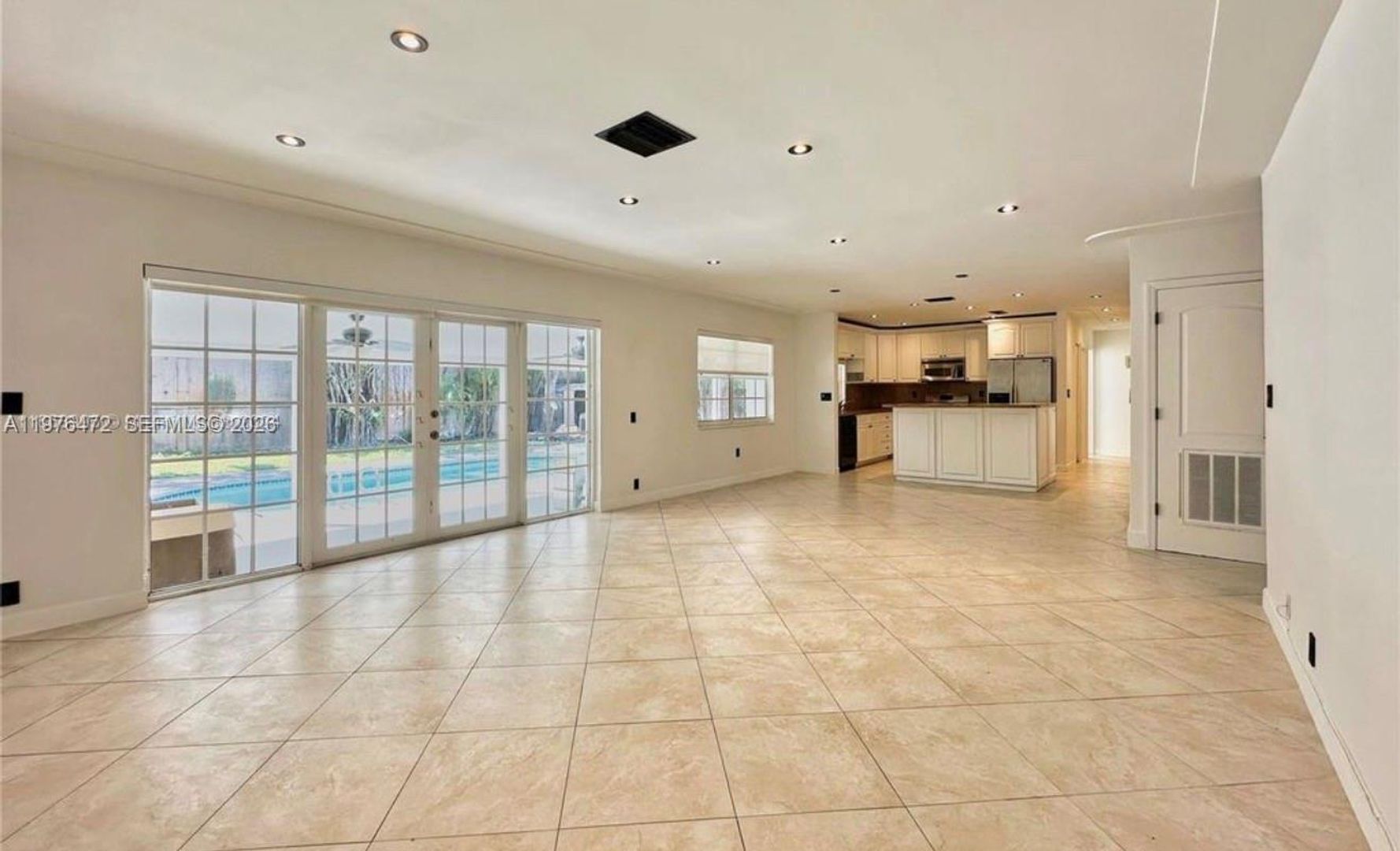 MIAMI House: 21020 NE 18TH CT