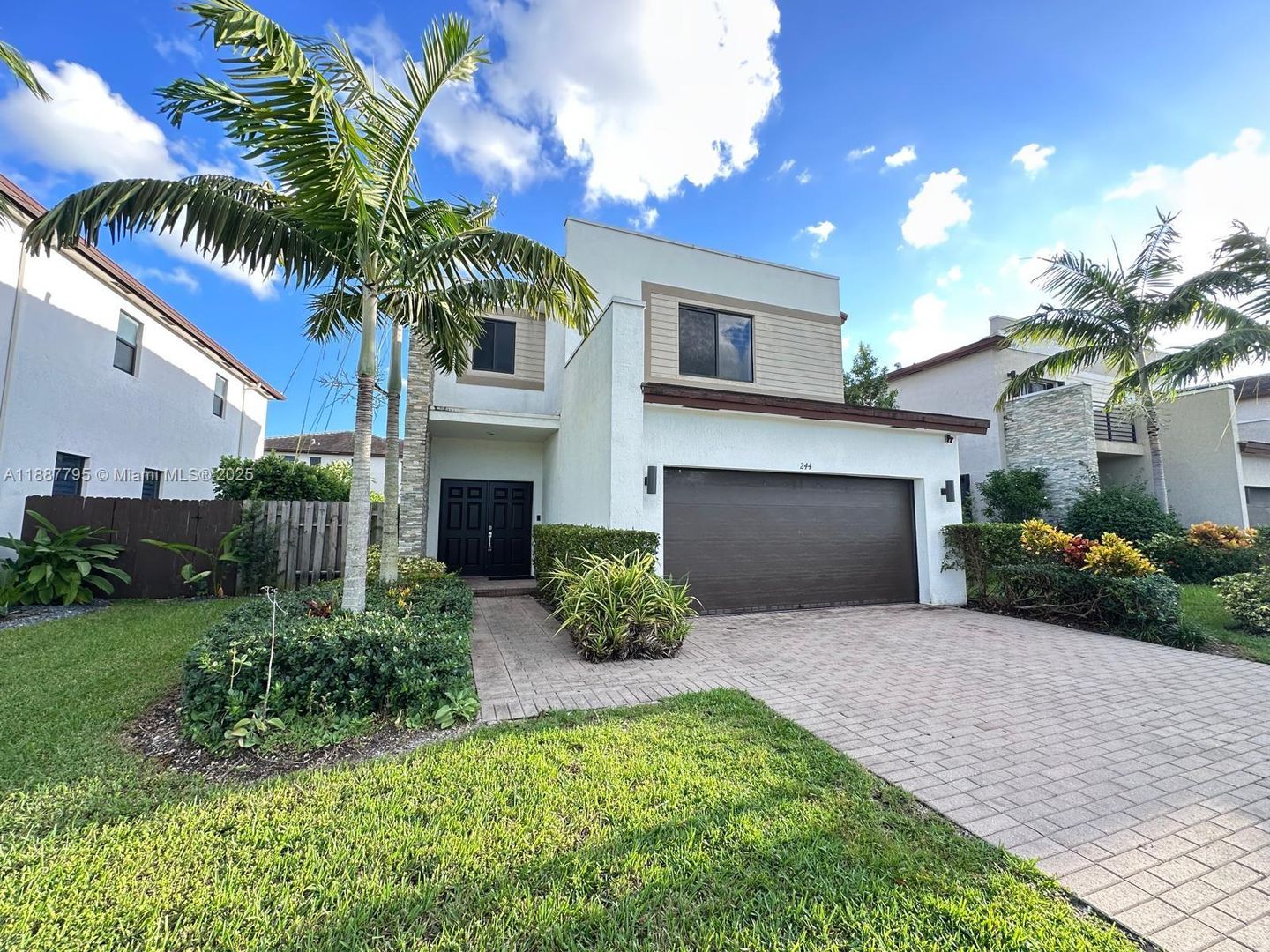 MIAMI House: 244 NE 210TH WAY