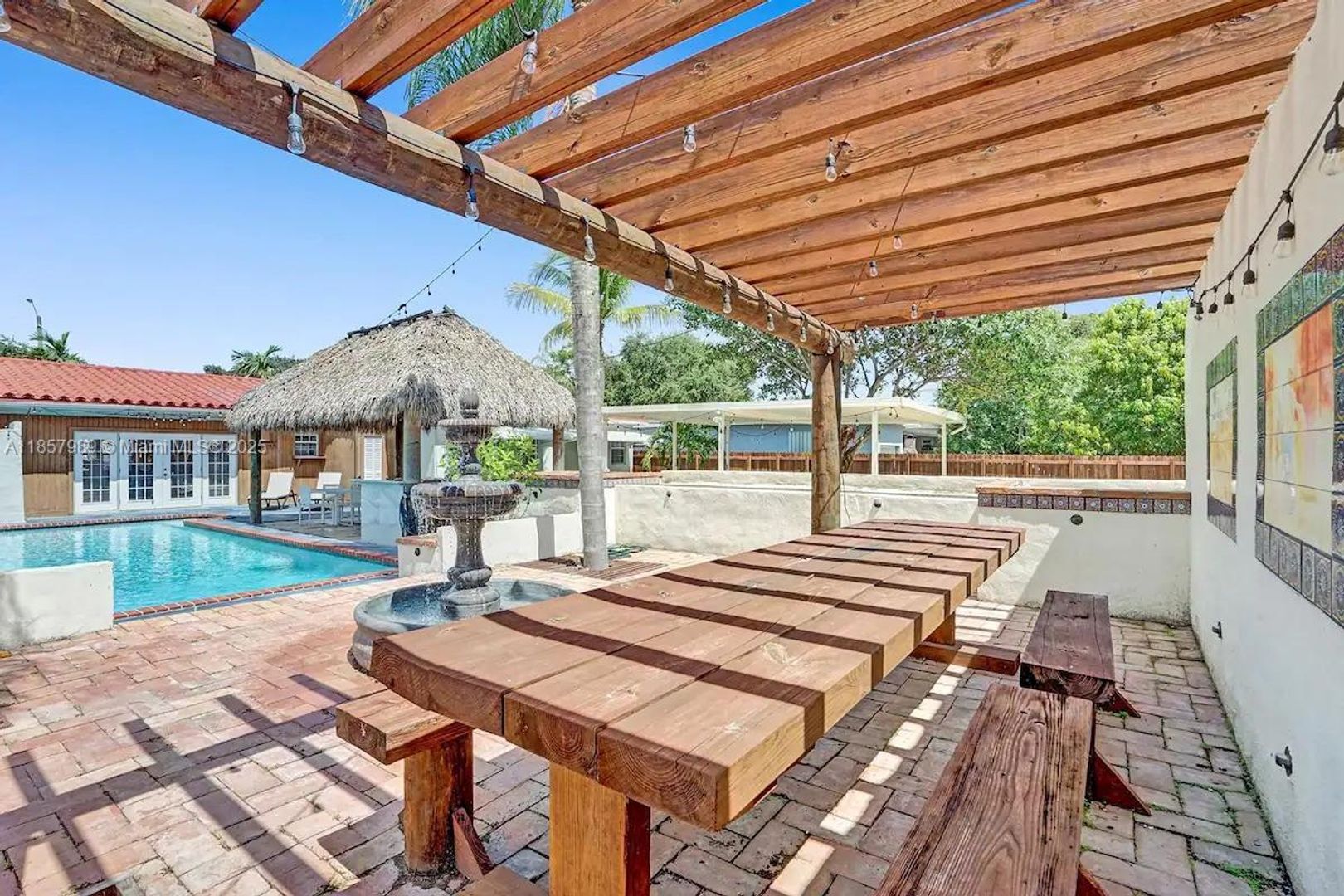 DANIA House: 247 SW 5TH ST