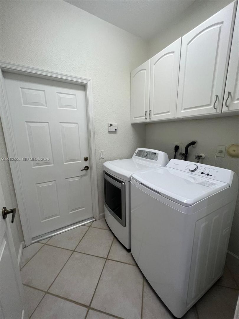 WESTON House: 2816 KINSINGTON CIR #TOWNHOUSE 28-1