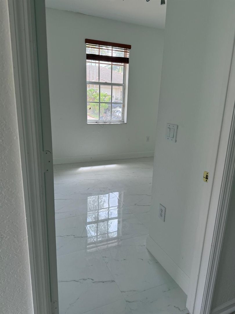 PEMBROKE PINES House: 1720 NW 78TH WAY #1720