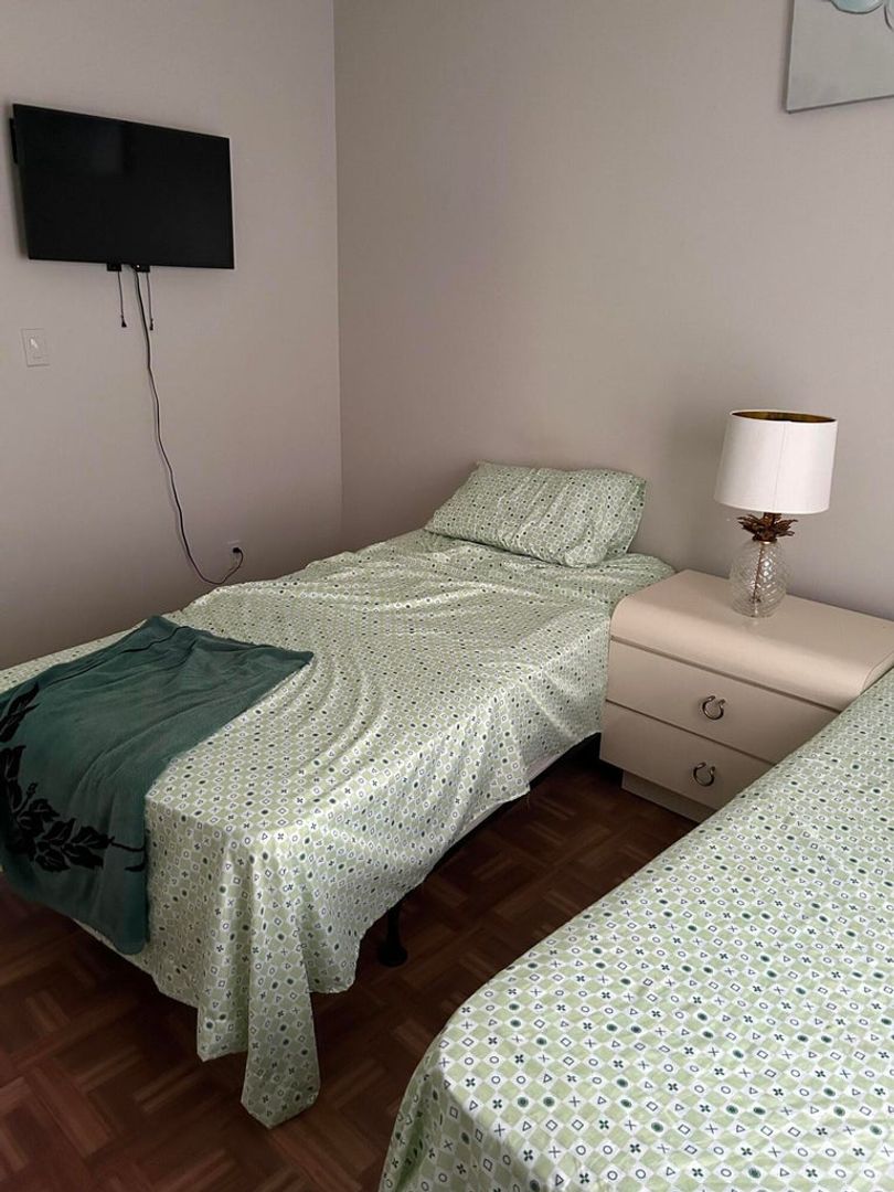 BOYNTON BEACH House: 806 NW 1ST ST #806
