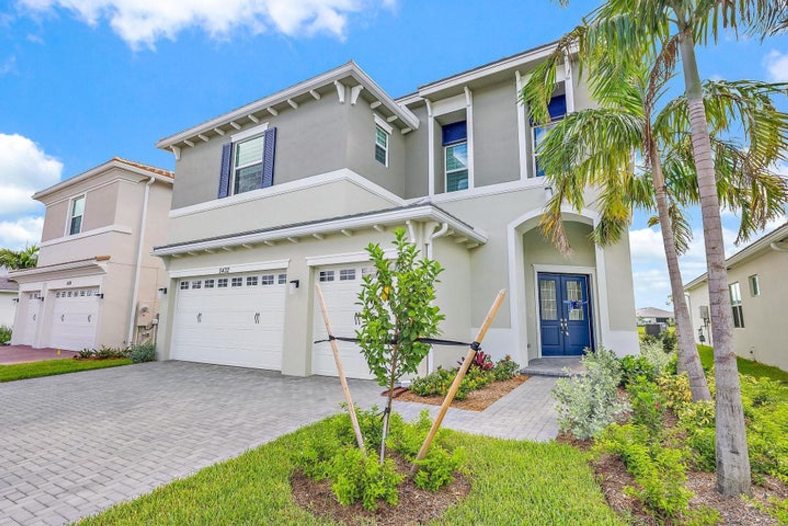 Westlake House: 5432 Pecan Drive