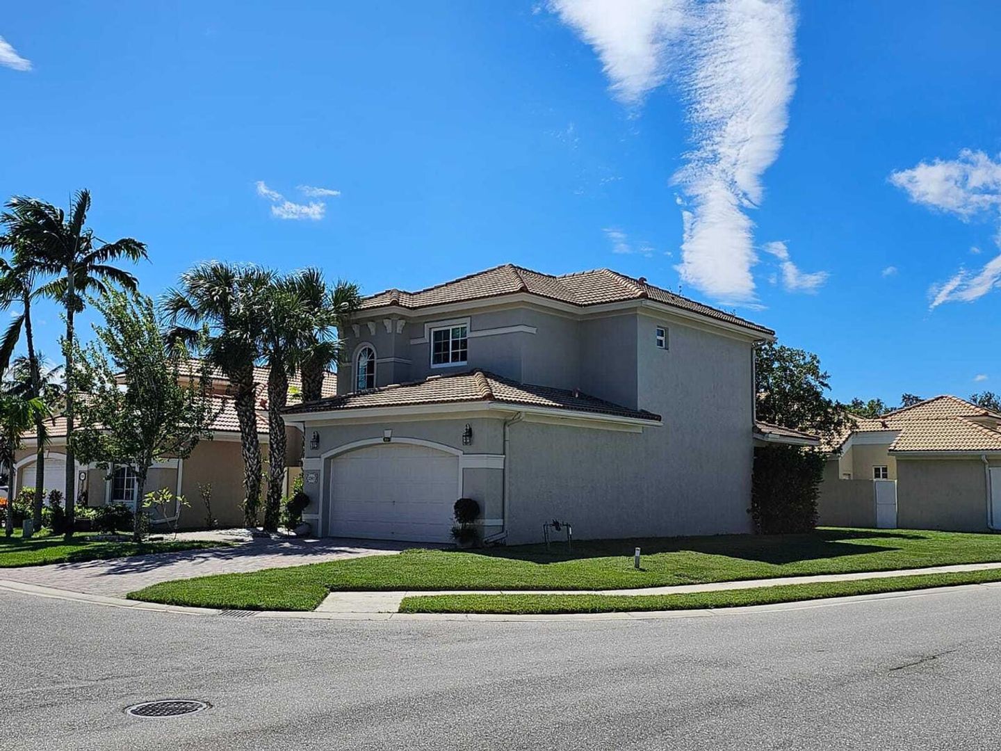 WEST PALM BEACH House: 2345 SPANISH WLS