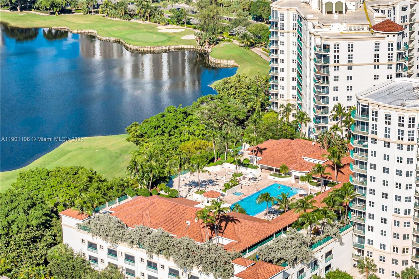 AVENTURA Condo: 19900 E COUNTRY CLUB DR APT 1003