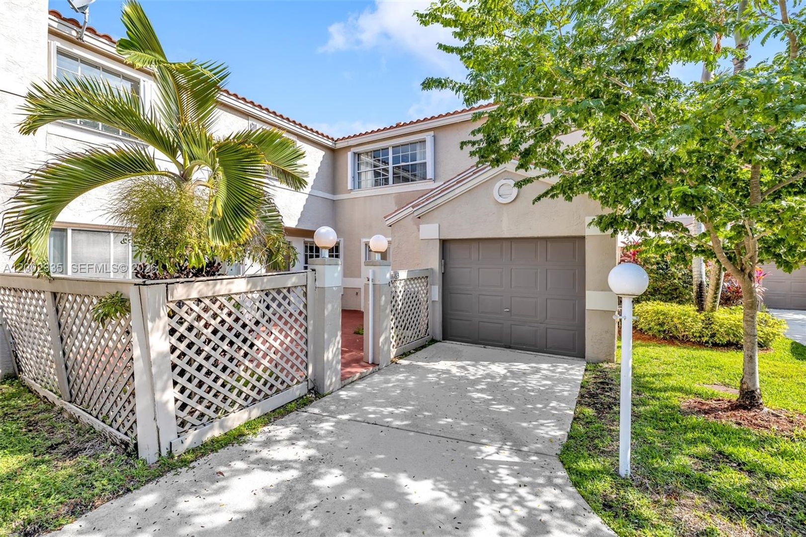 COOPER CITY House: 11163 CHANDLER DR #11163