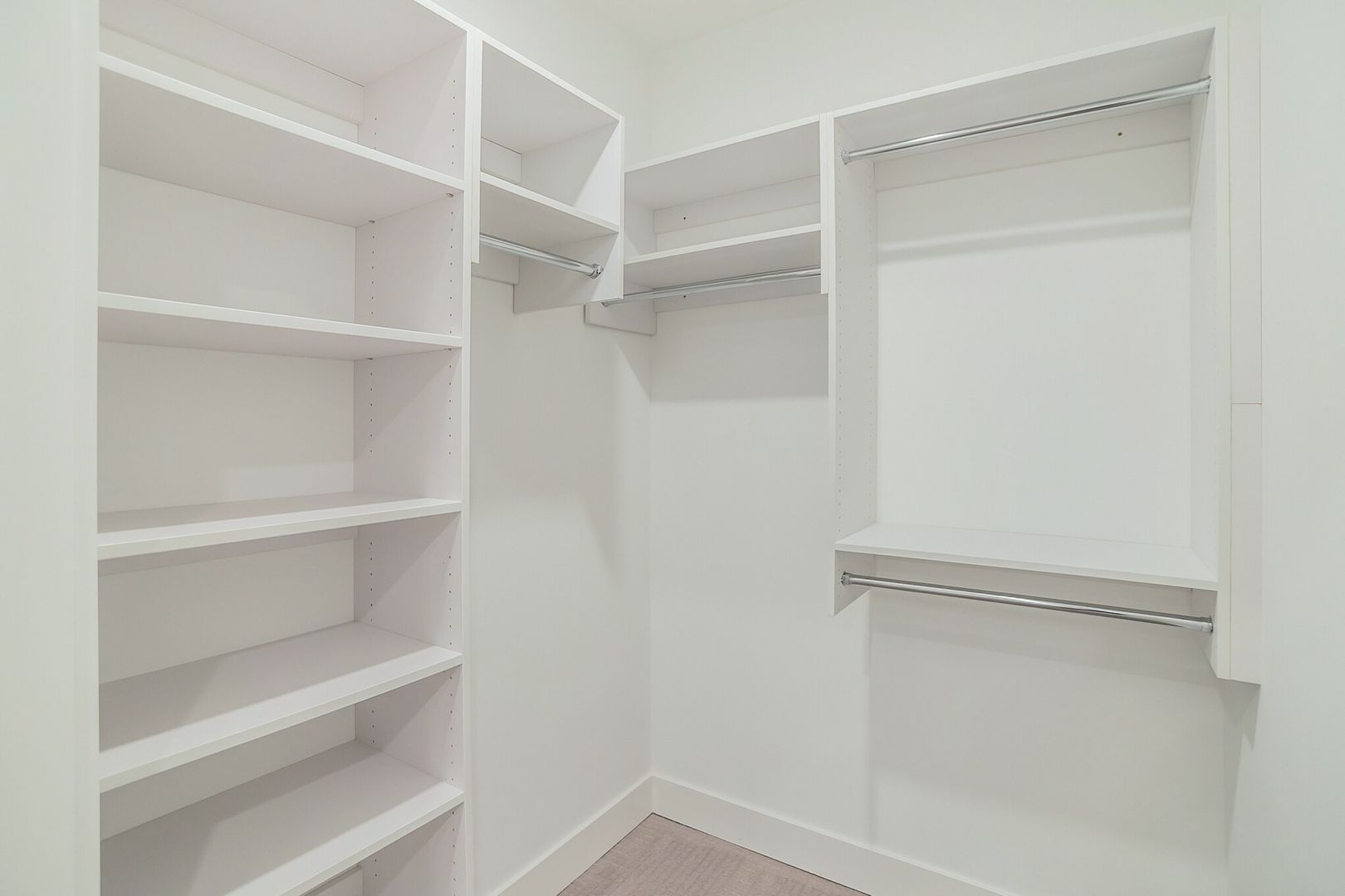 Philadelphia Apartment: 1617 Poplar Street