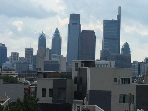 This Unit has it all: GREAT CITY VIEWS, Parking, Beautiful Private Glass Balcony. Full amenity Elevator bldg. Amenities: Art Museum - Fairmount - Francisville Area – photo 1