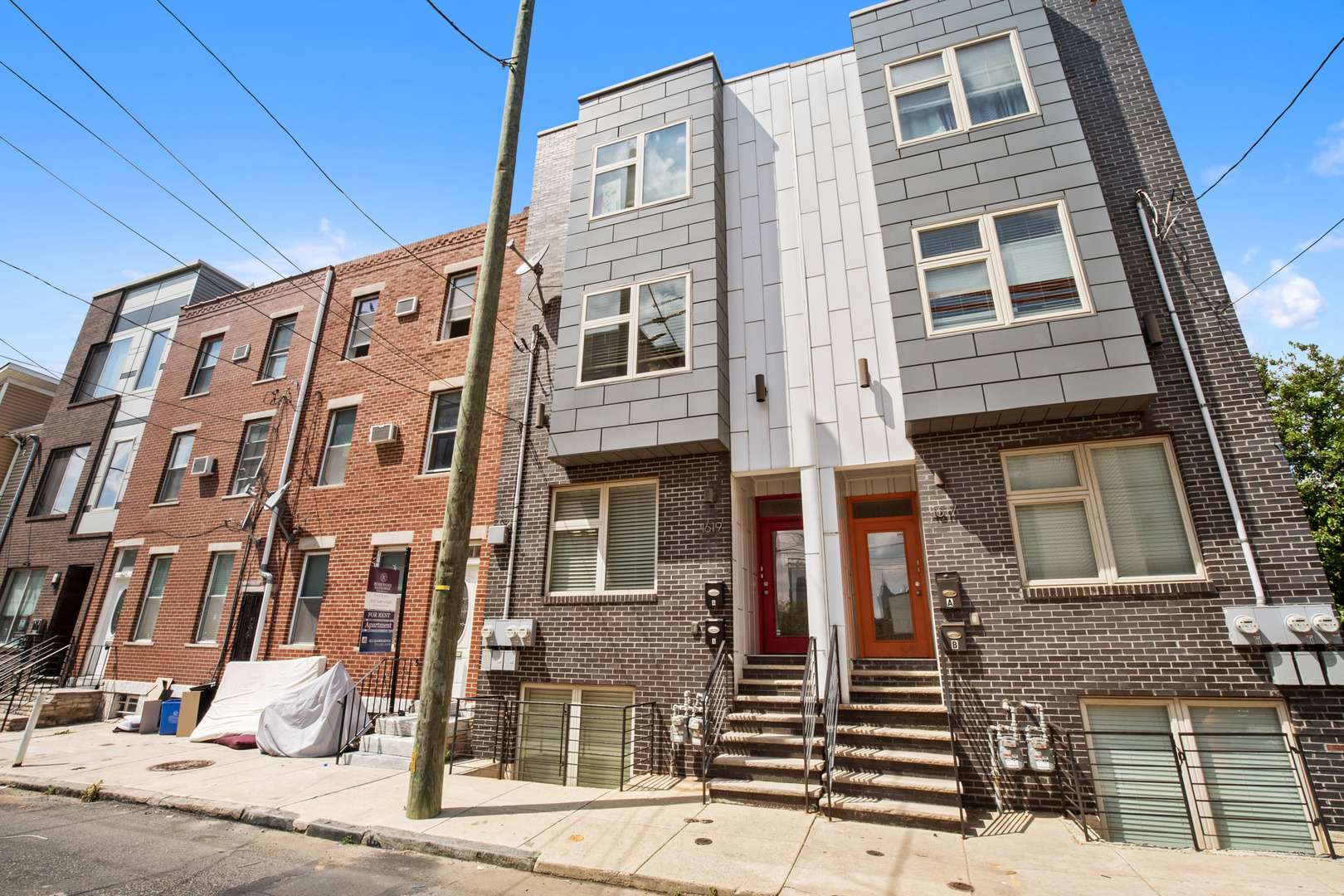 Philadelphia Apartment: 1619 Ogden Street
