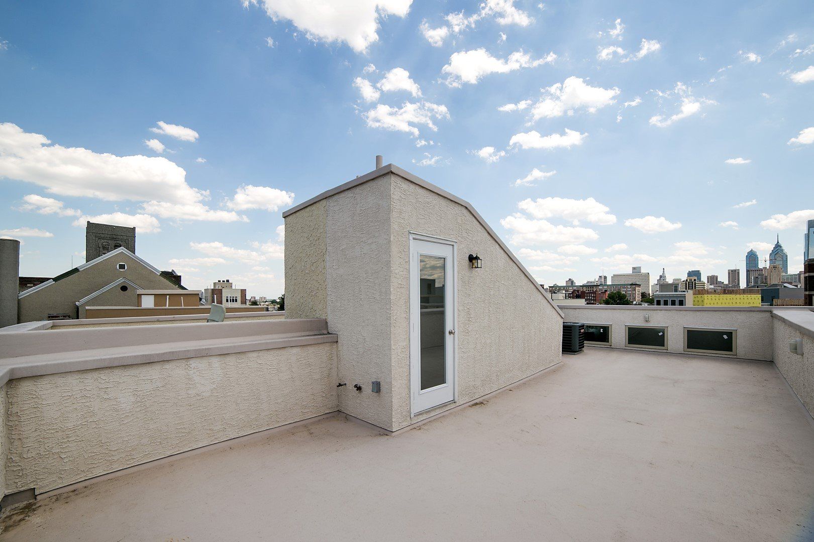 Philadelphia Apartment: 1614 Ogden Street