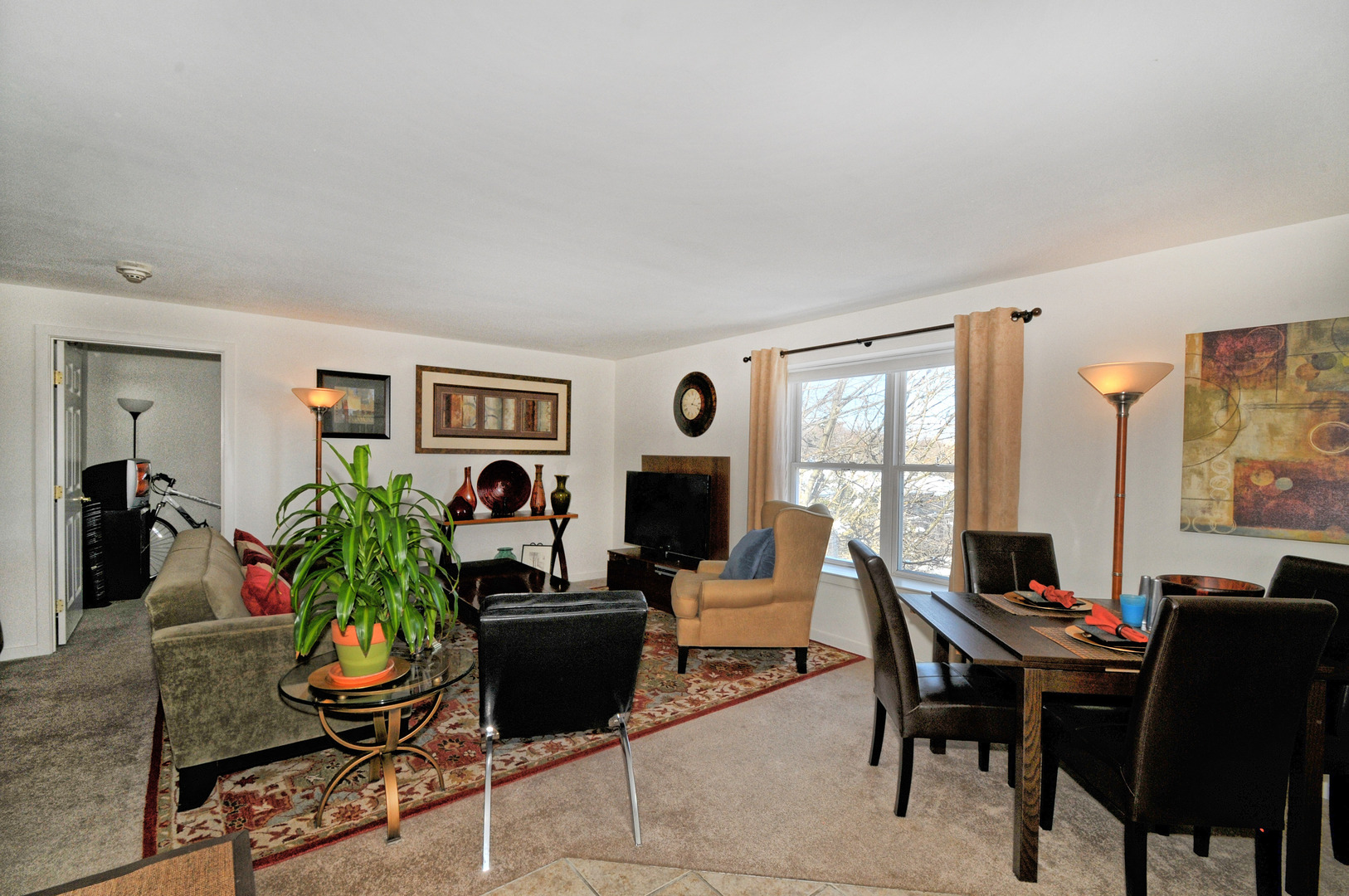 Chestnut Hill East (CHE) 7 of 12