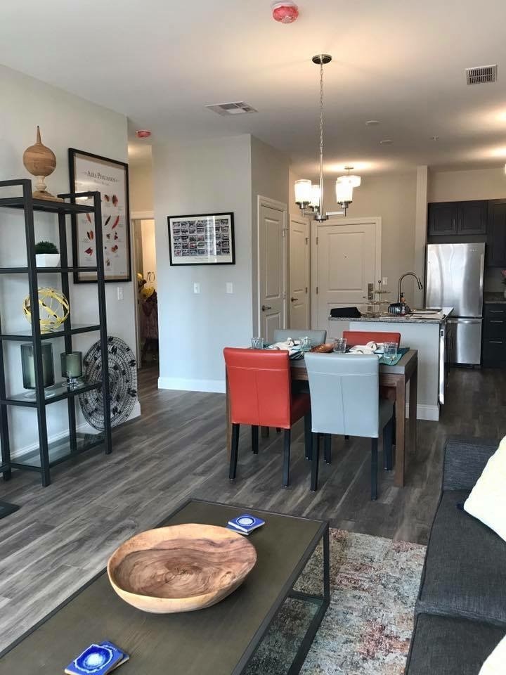 Hamden Apartment: 380 Mather St.