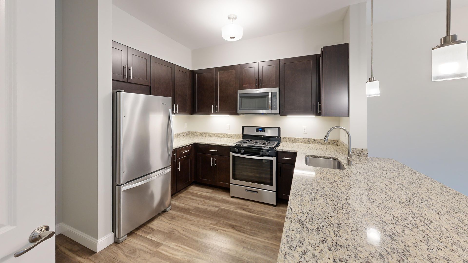 Hamden Apartment: 380 Mather St.