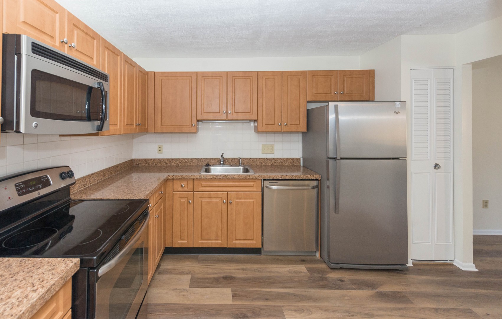Hamden Apartment: 835-865 Mix Avenue