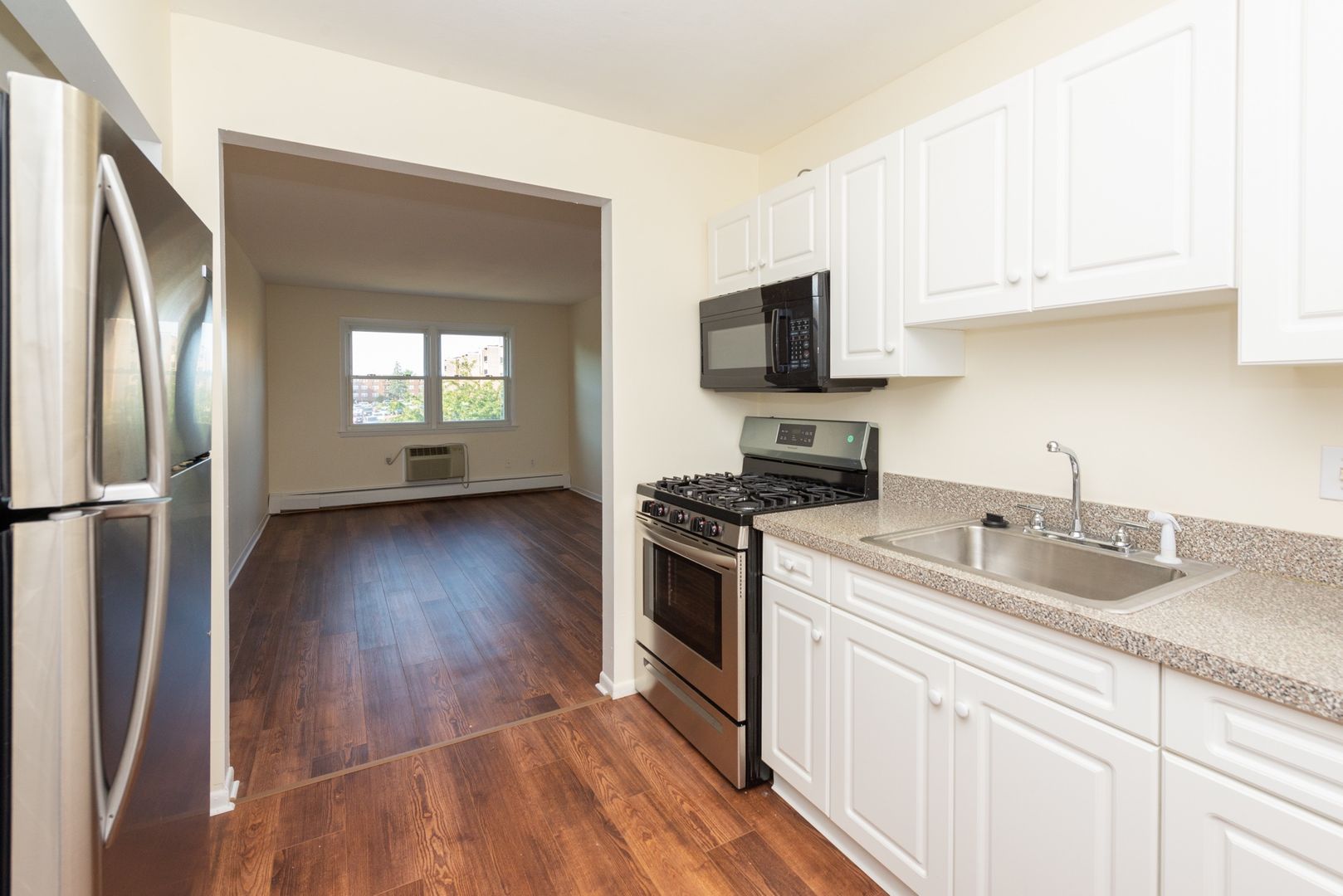 Hamden Apartment: 905 Mix Avenue