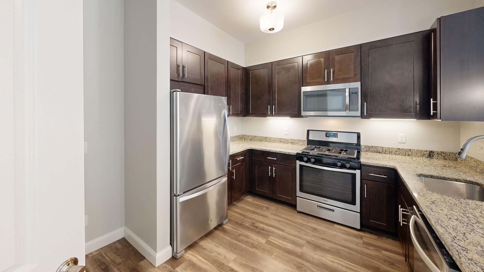 Hamden Apartment: 380 Mather St.