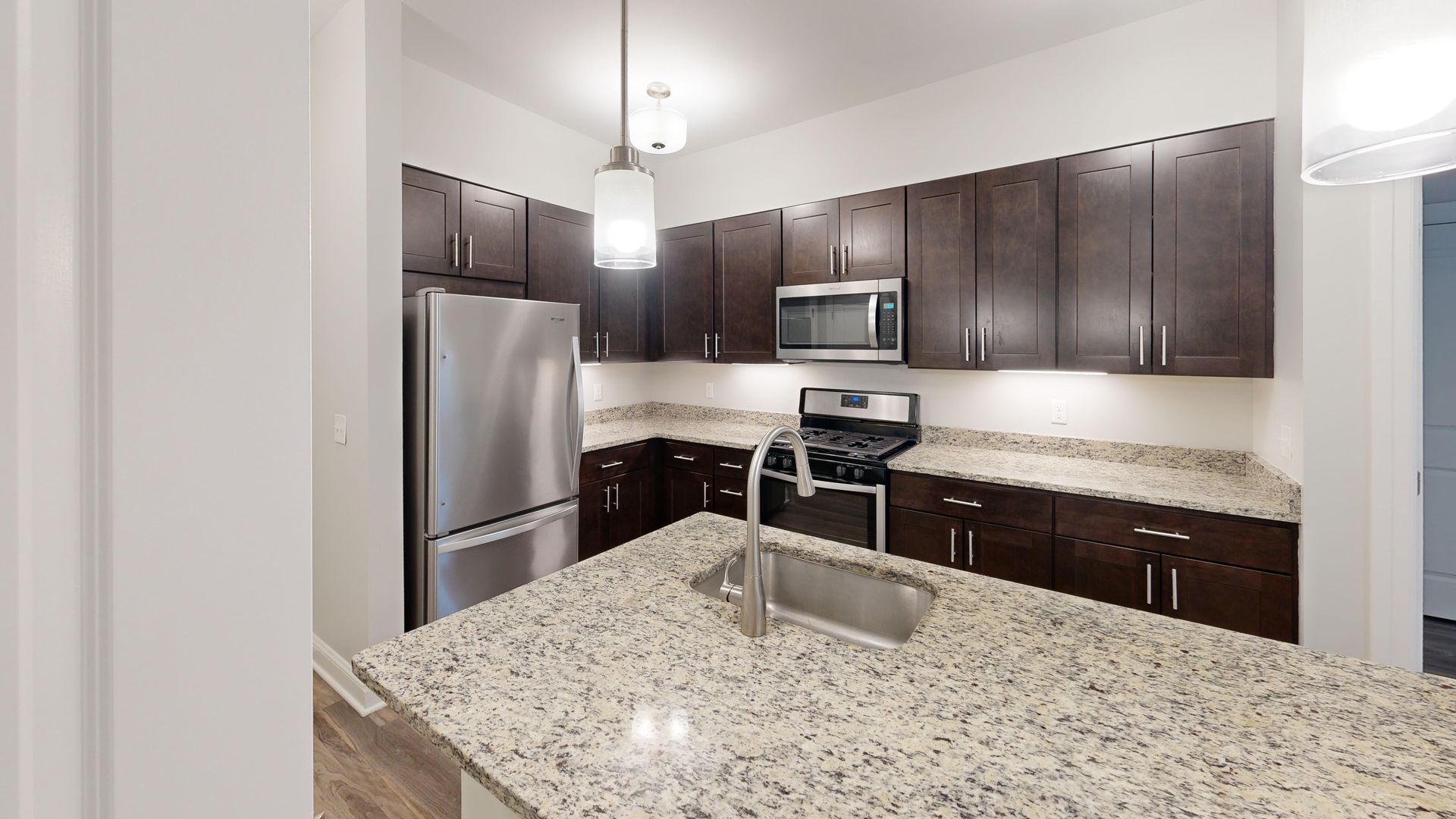 Hamden Apartment: 380 Mather St.