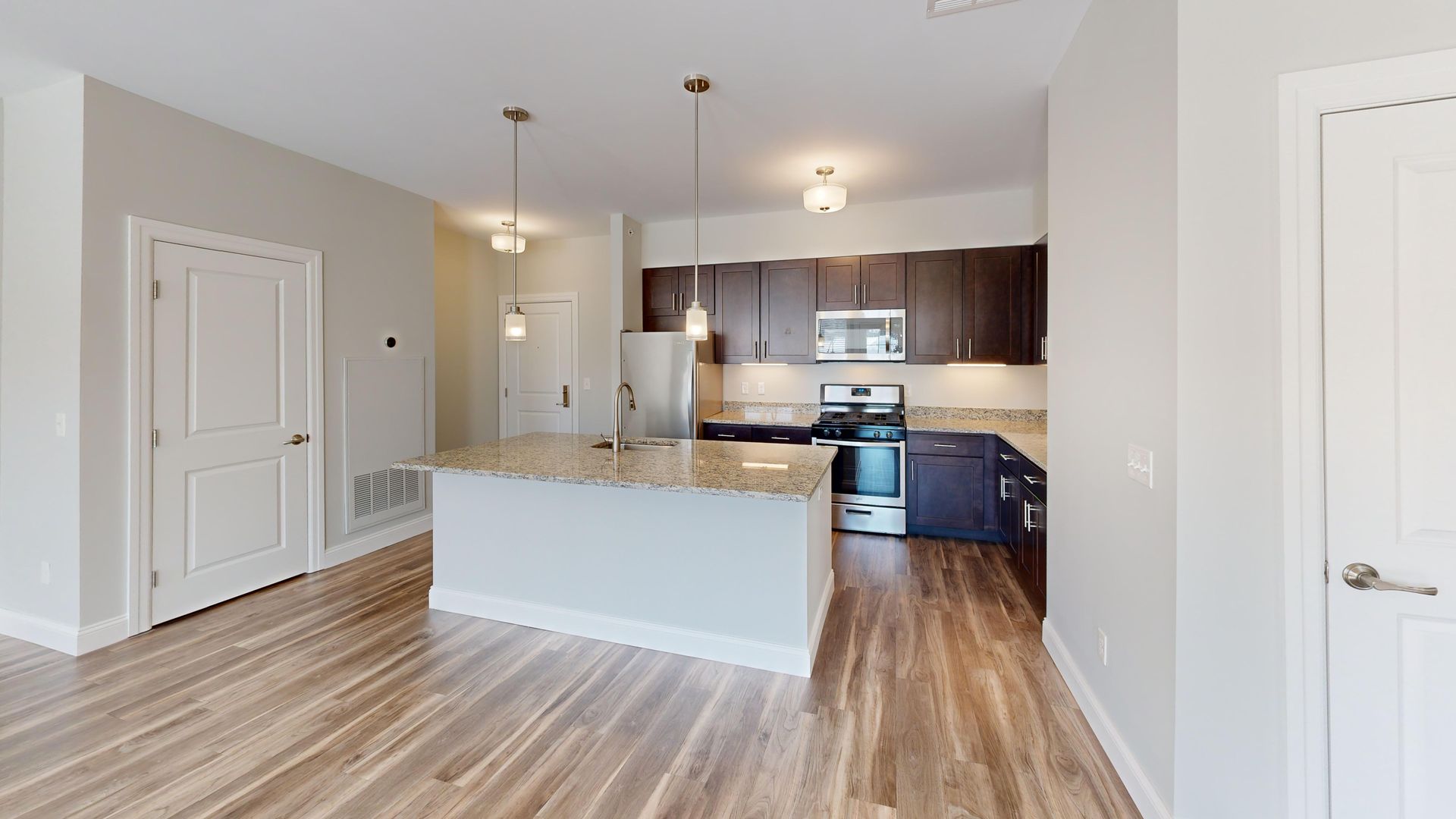 Hamden Apartment: 380 Mather St.