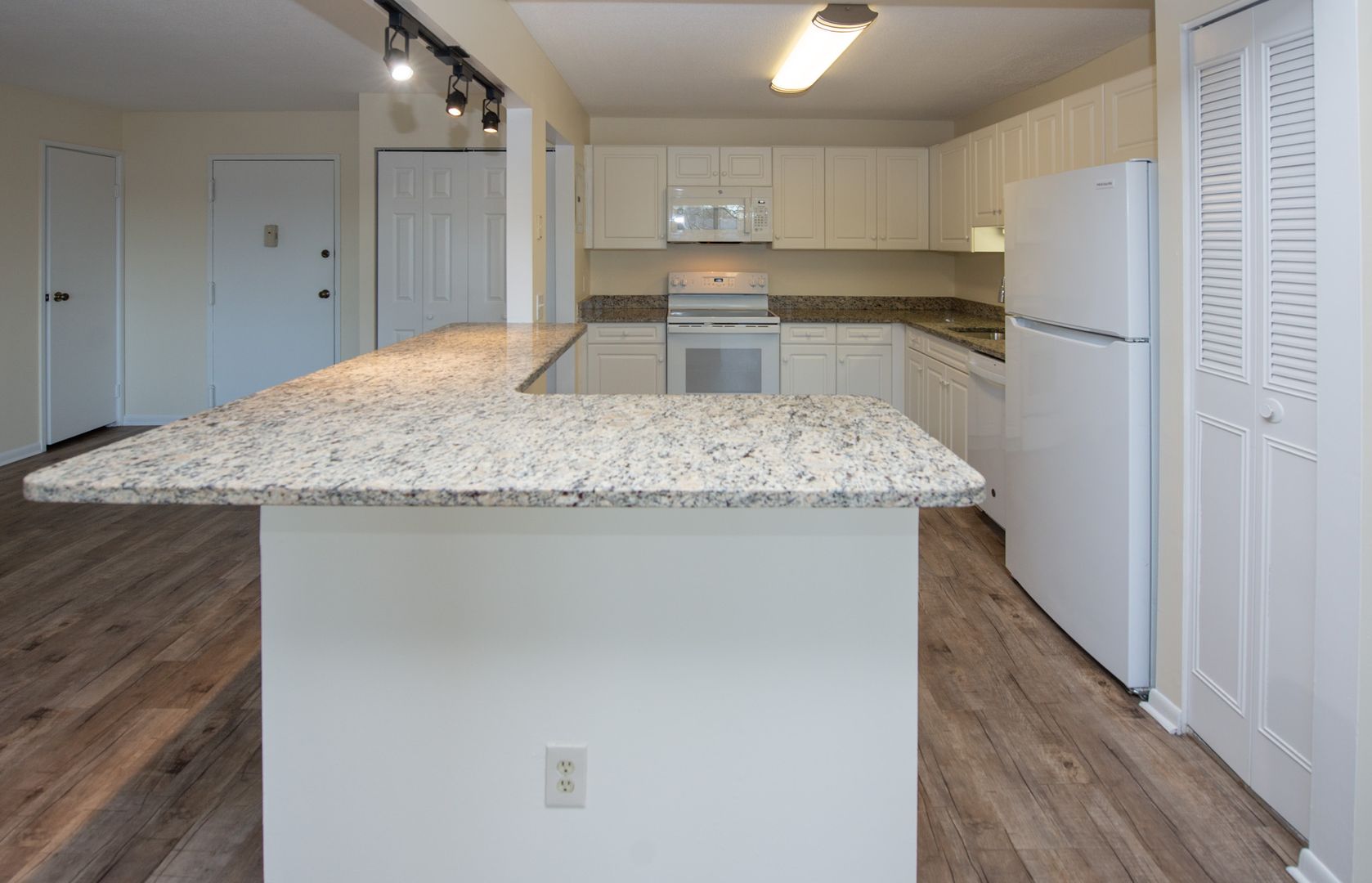 Hamden Apartment: 835-865 Mix Avenue