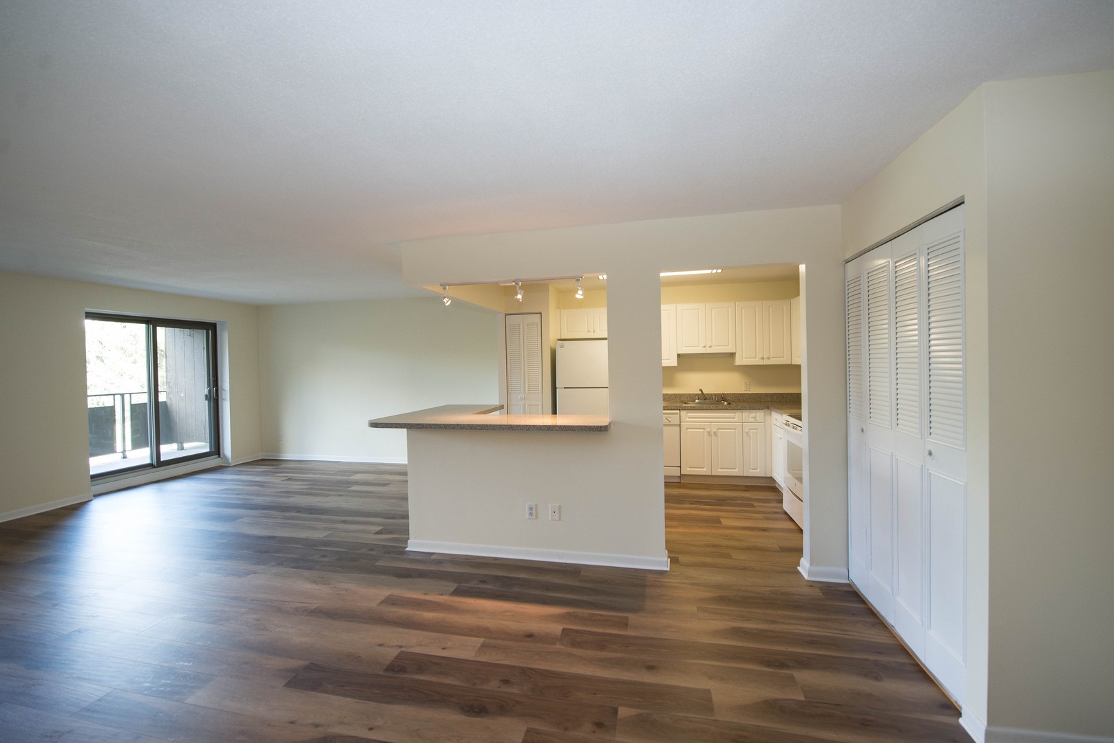Hamden Apartment: 835-865 Mix Avenue