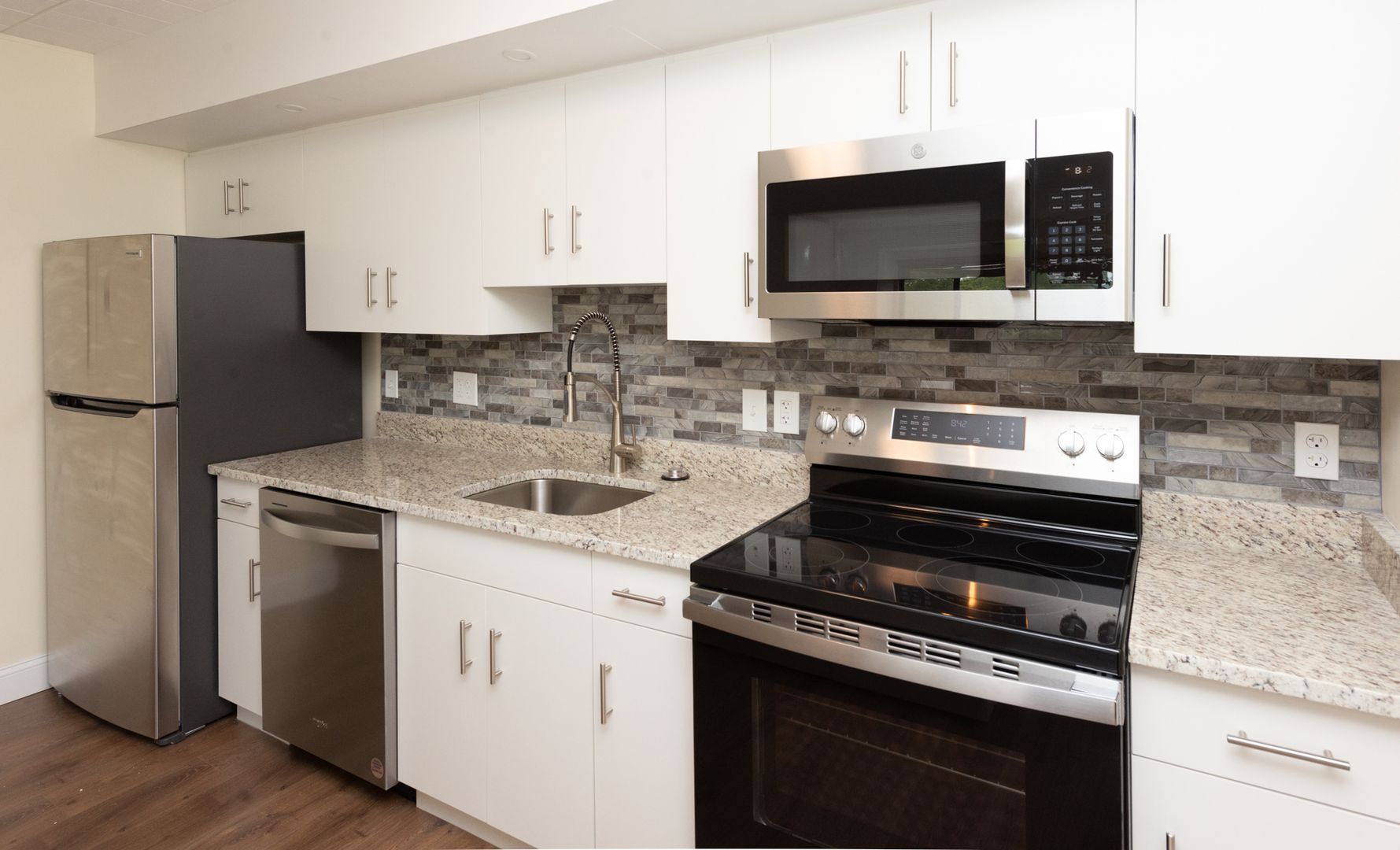 Hamden Apartment: 2405 Whitney Avenue